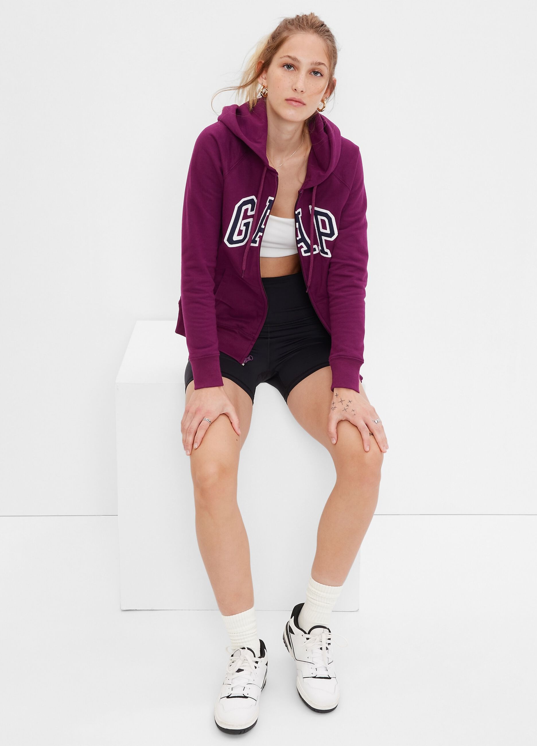 Full-zip hoodie with logo embroidery