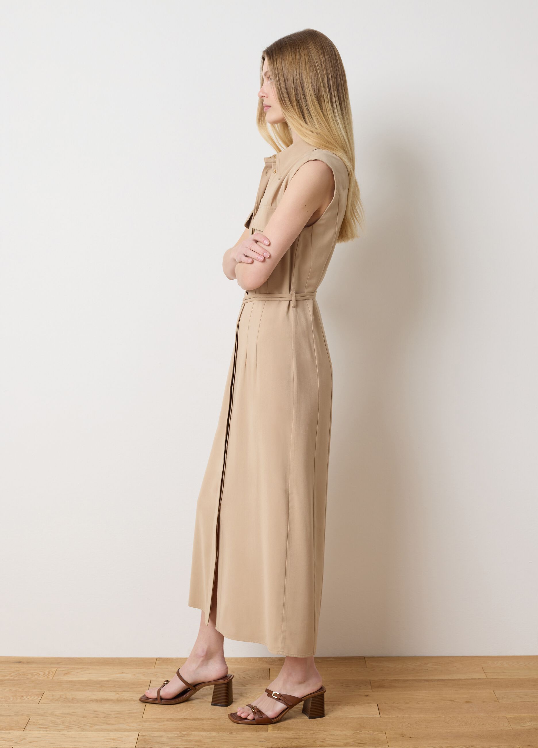 Long sleeveless shirt dress