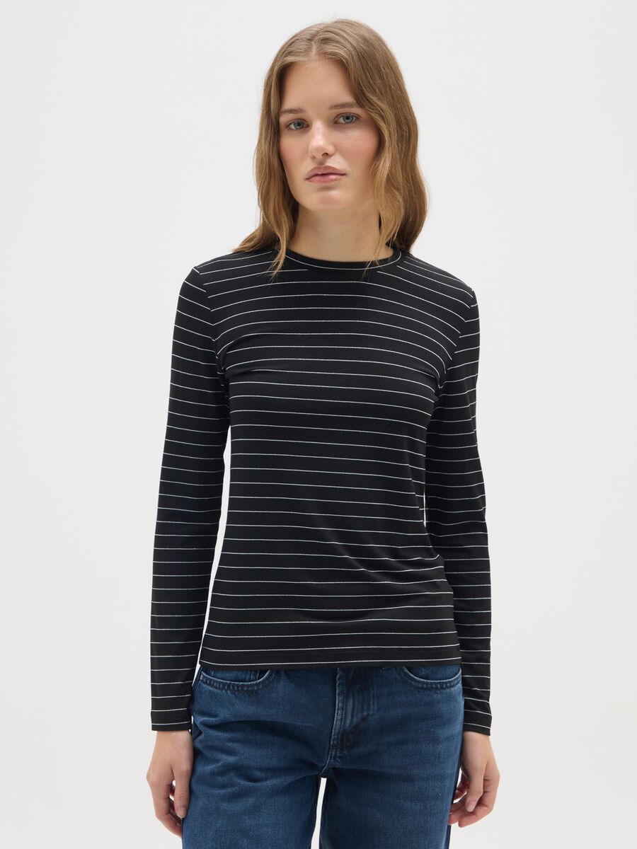 Maglietta a maniche lunghe nera a righe grigie regular fit_0