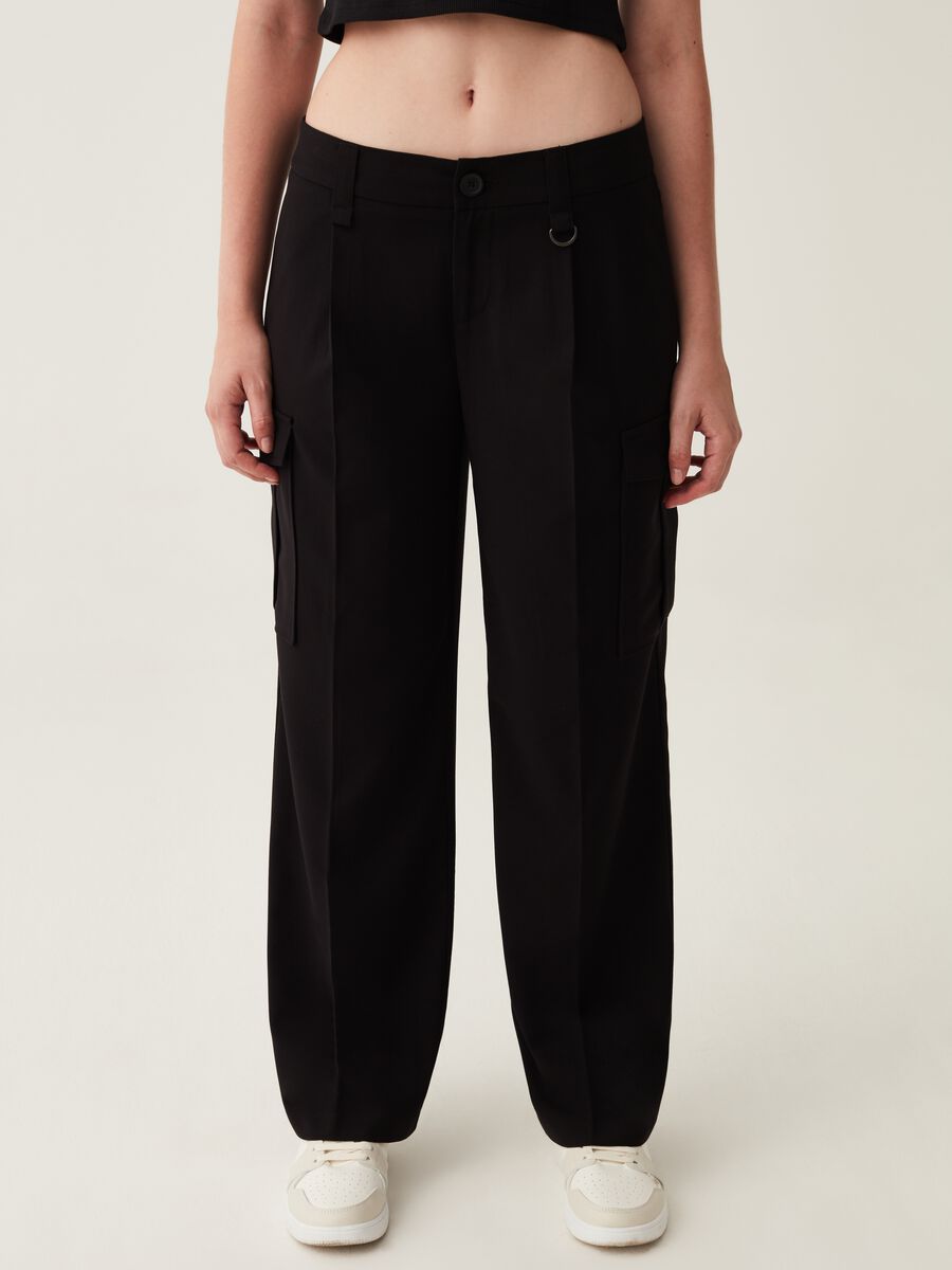 Pantaloni cargo con pinces_1