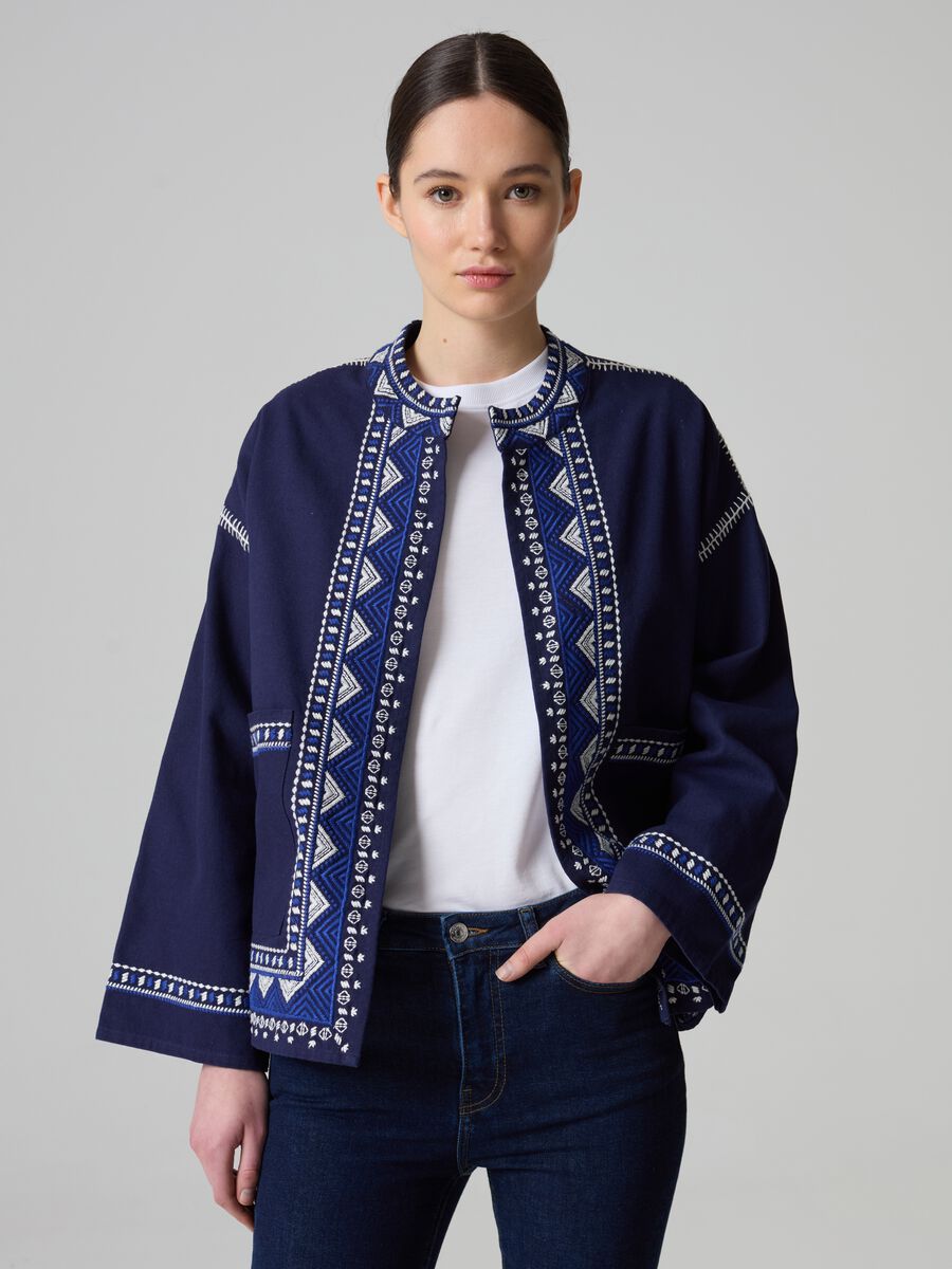 Kimono jacket with ethnic applications_2