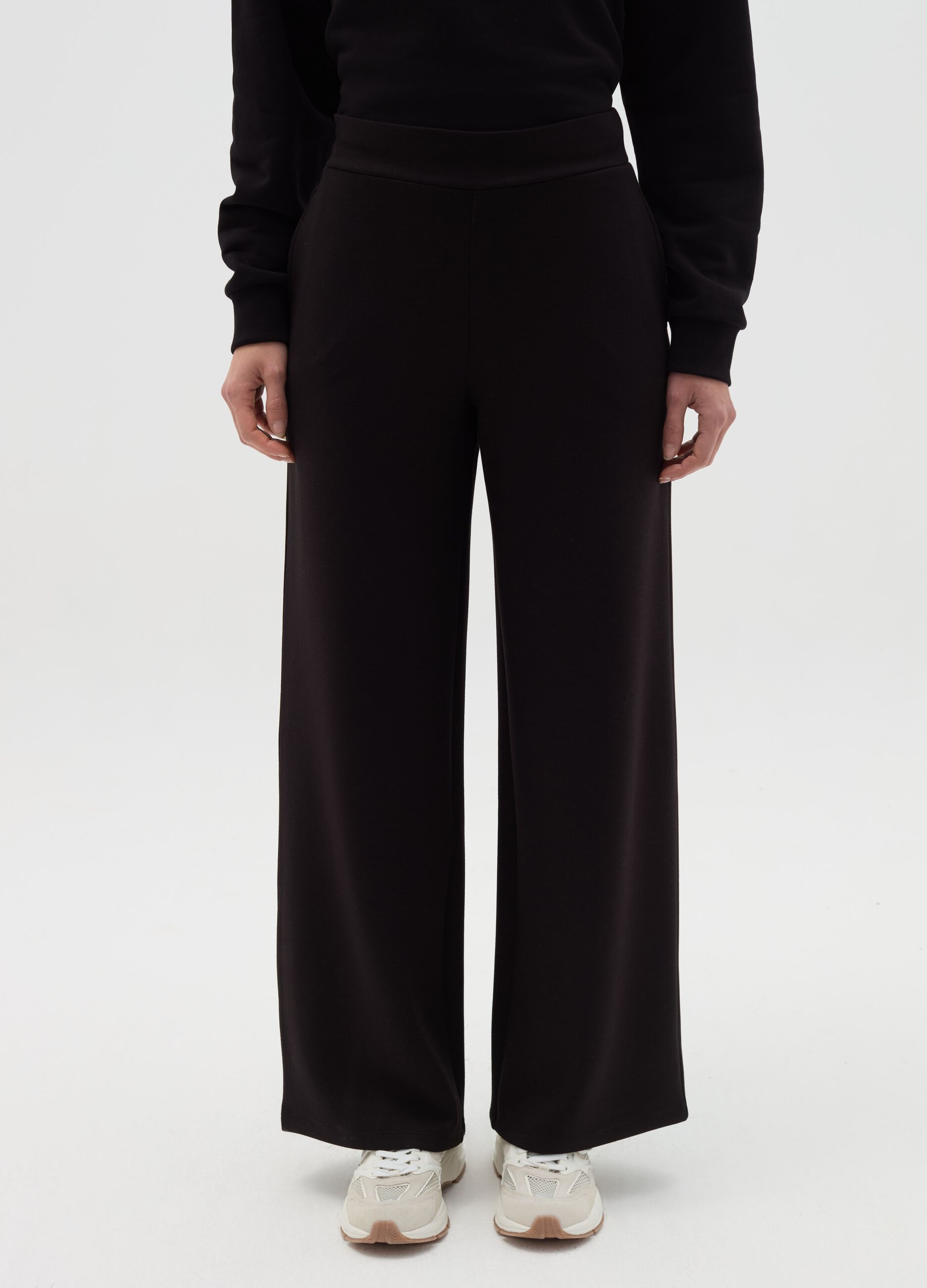 Solid colour wide-leg trousers