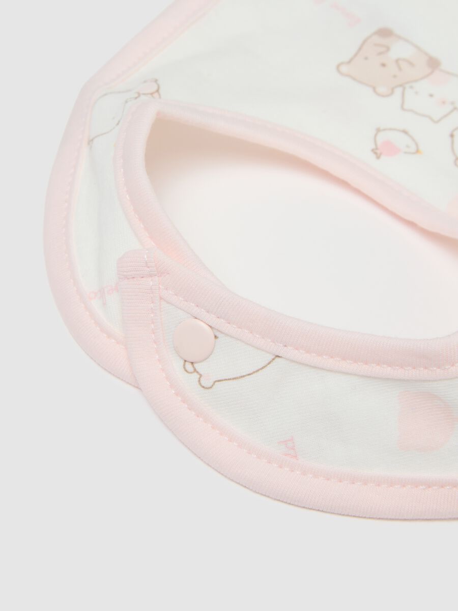 Pack of colourful pure cotton bibs for infants_2