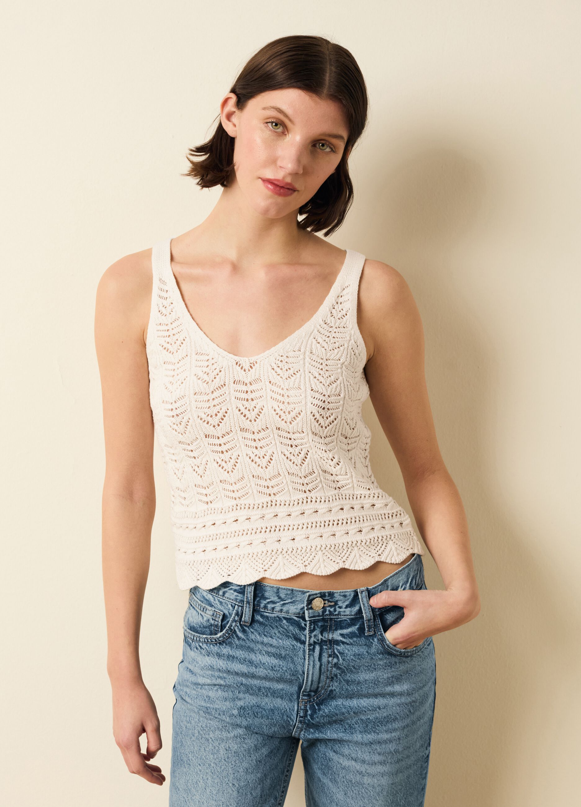 Crochet tank top with V neck