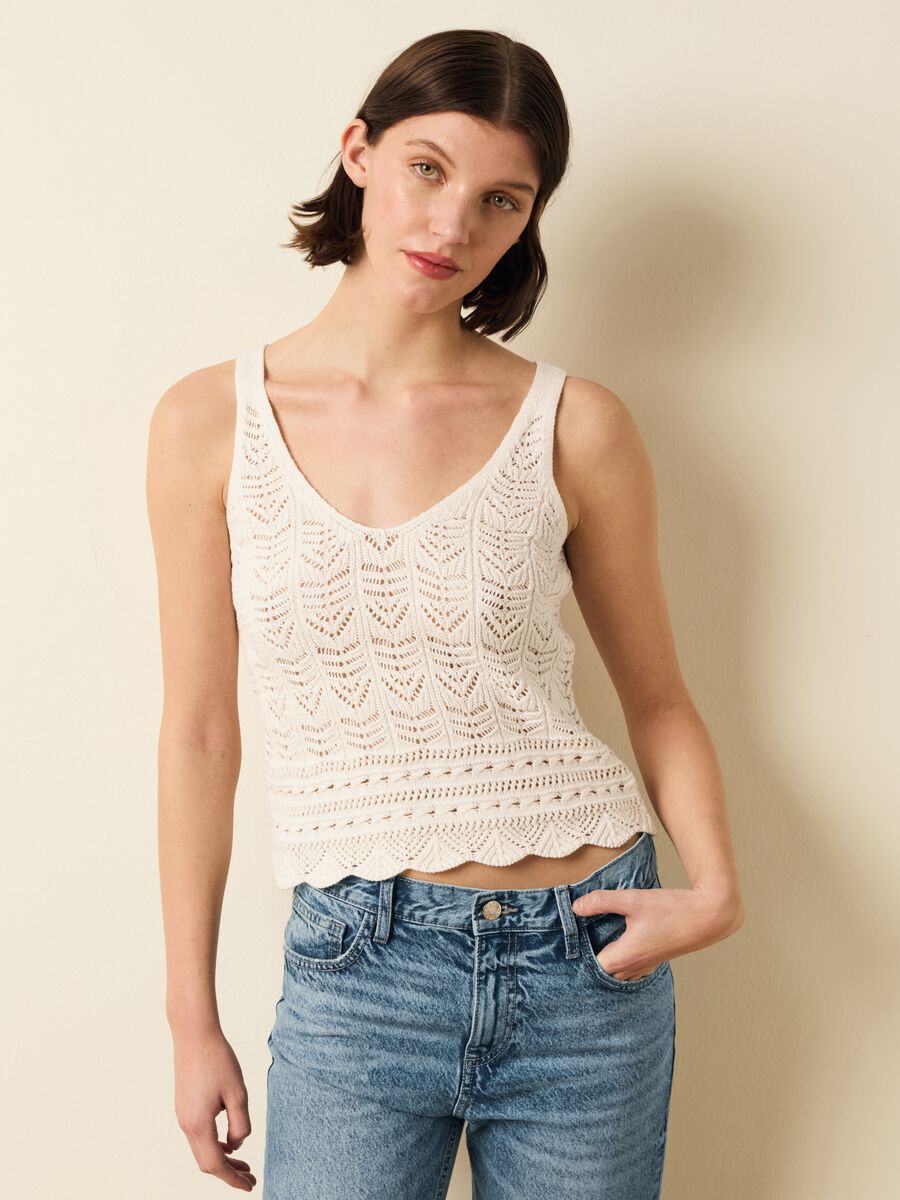 Crochet tank top with V neck_1