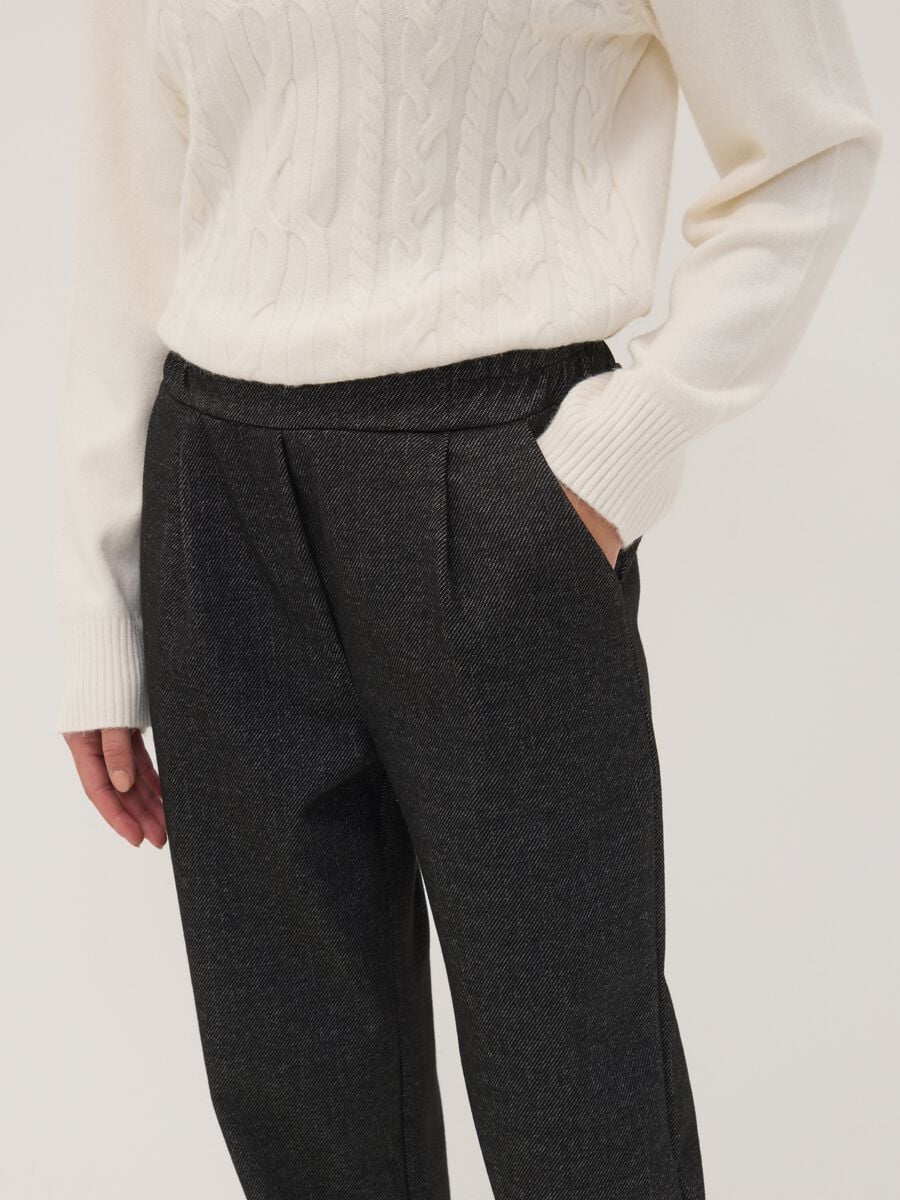 Grey regular-fit formal trousers in stretch viscose_2