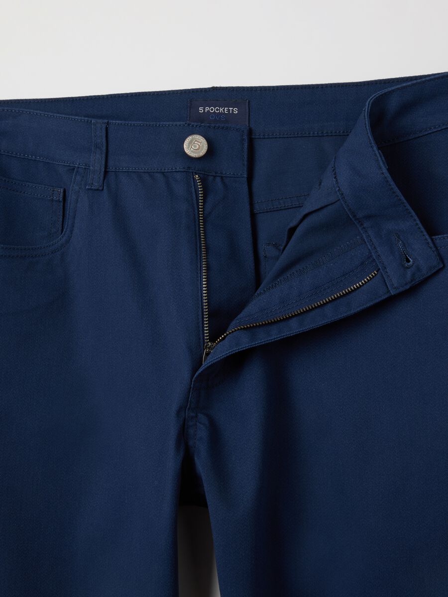Pantaloni blu con tasche e regular fit_1
