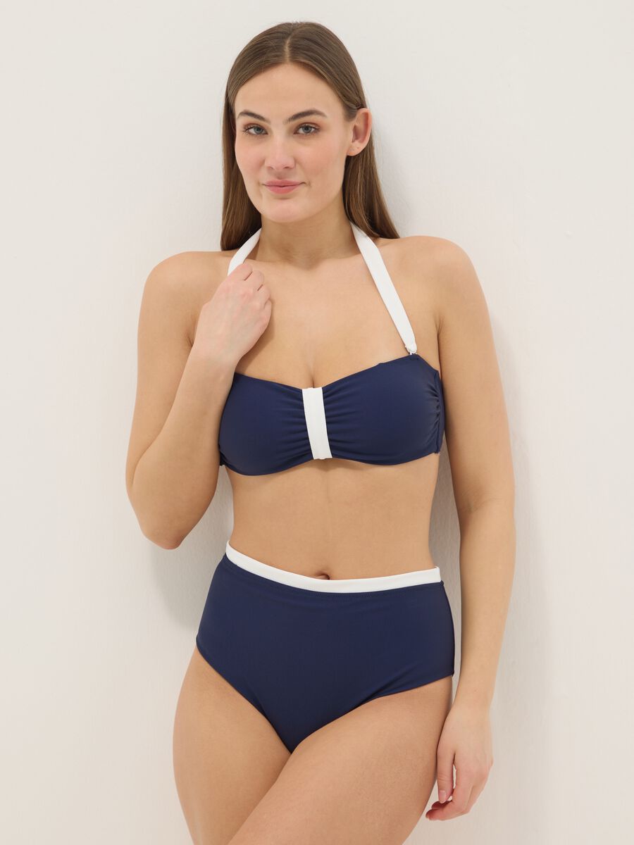 Top bikini a fascia blu e bianco in tessuto elasticizzato_1