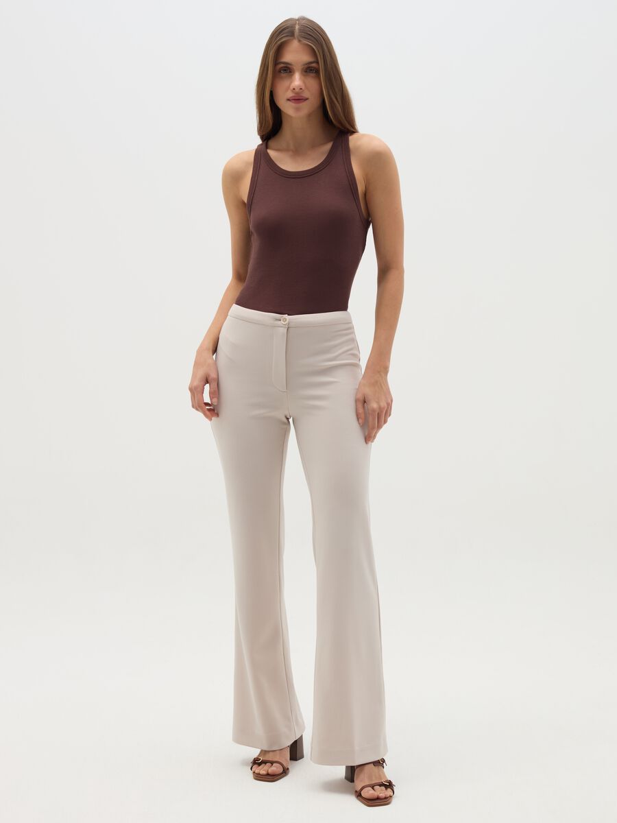 Solid colour flare-fit trousers_0