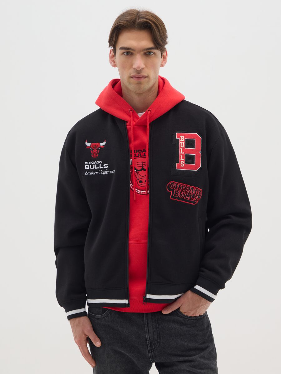 Black Chicago Bulls Jacket with Embroidered Details_0