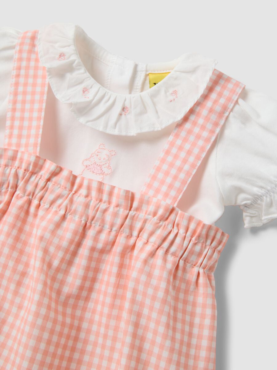 Completo rosa e bianco in puro cotone con ricamo Winnie The Pooh da neonata_2