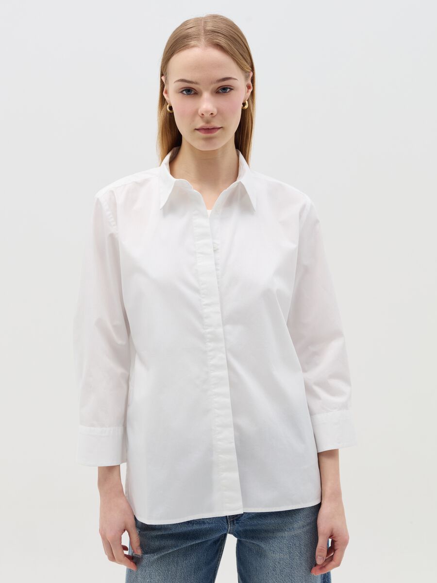 White shirt with three-quarter-length sleeves_0