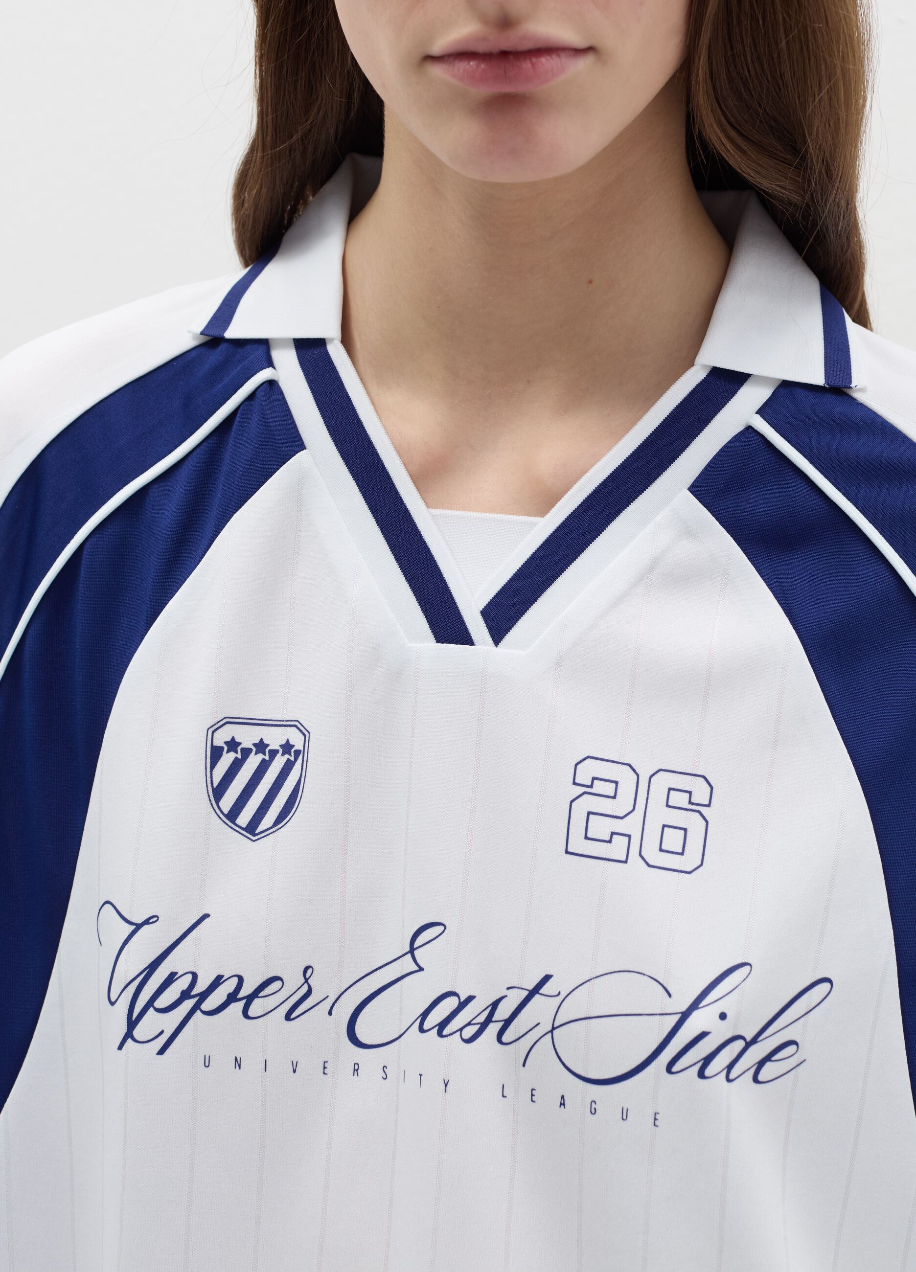 T-shirt with polo neck and college print