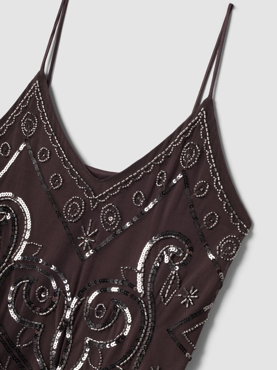 Brown fitted stretch dress with sequins_5