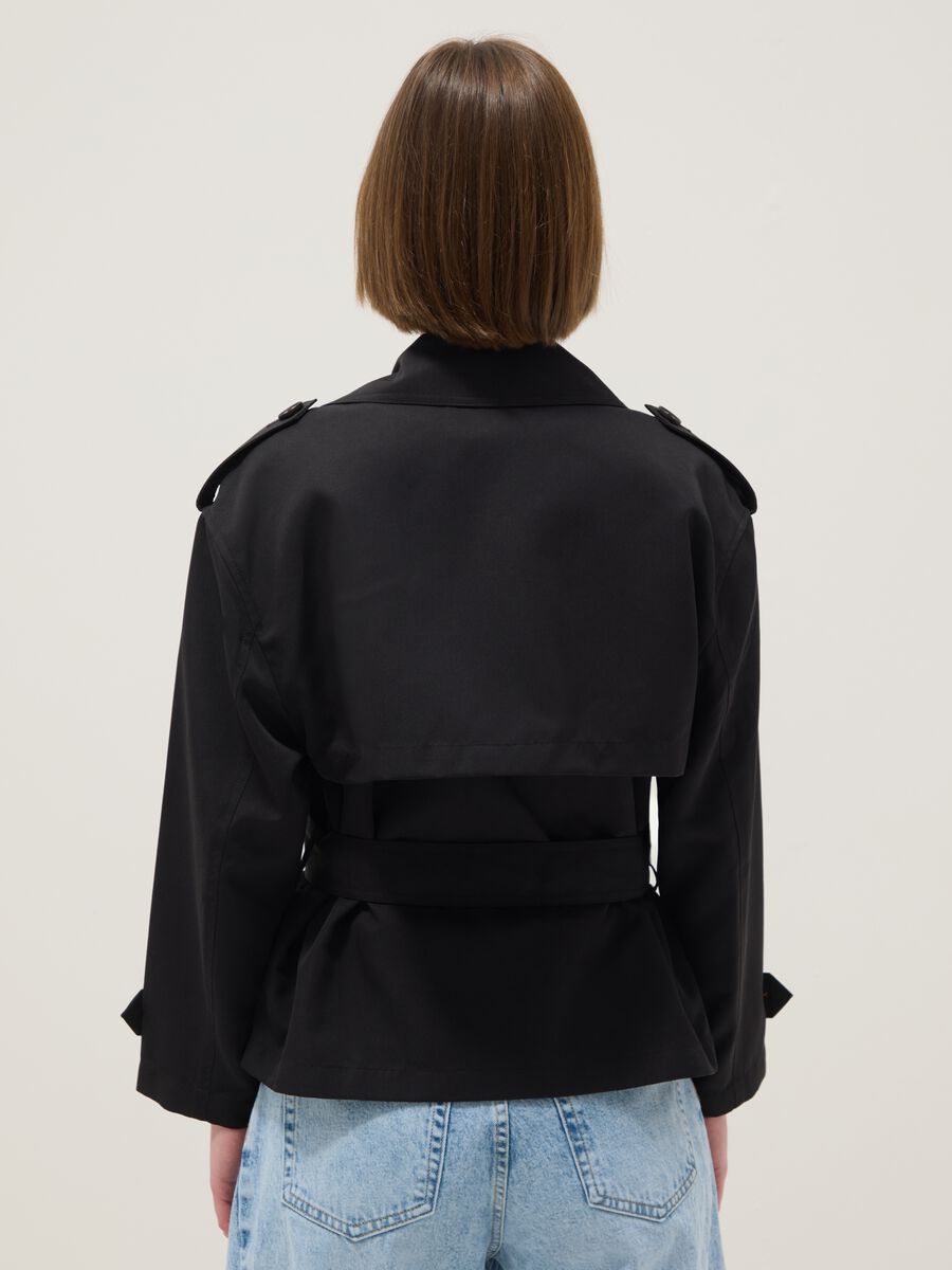 Giacca leggera doppiopetto nera regular fit con cintura_3