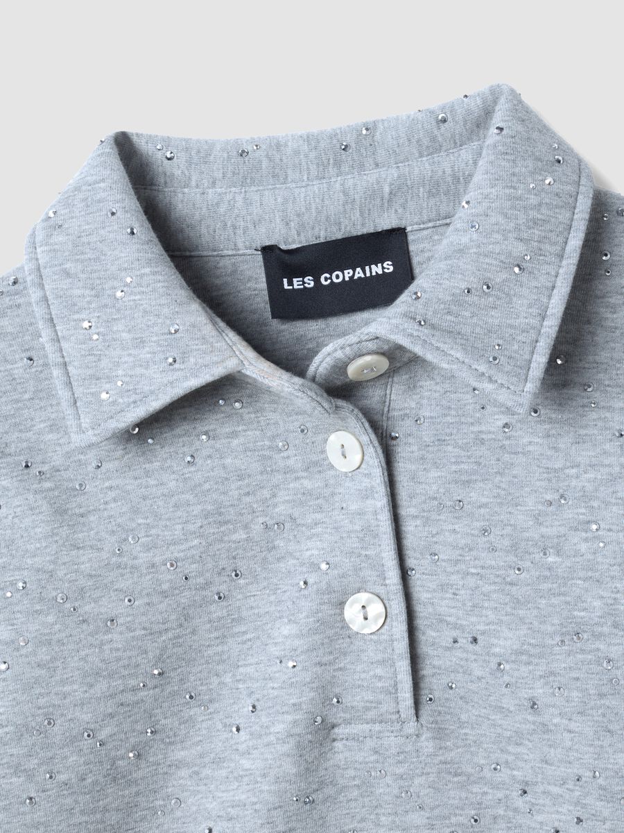 Polo grigia in misto cotone con strass all over regular fit_5