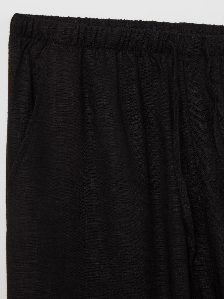 Relaxed-fit trousers in viscose and linen_5