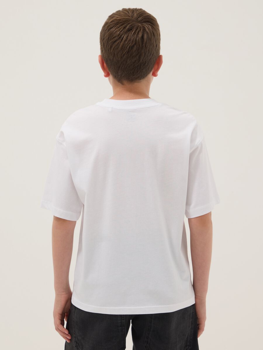 T-shirt bianca in puro cotone con stampa frontale_1
