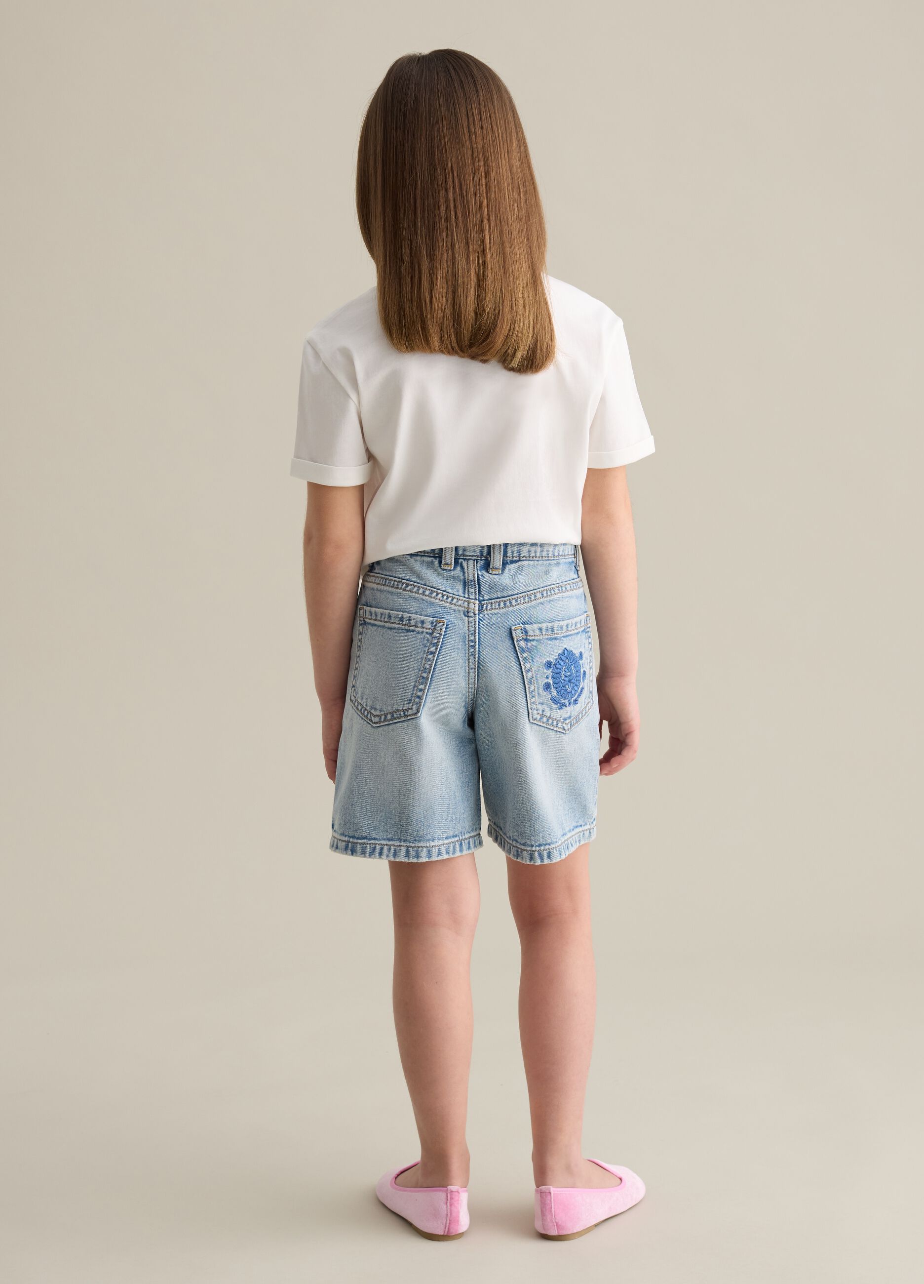 Denim shorts with pockets