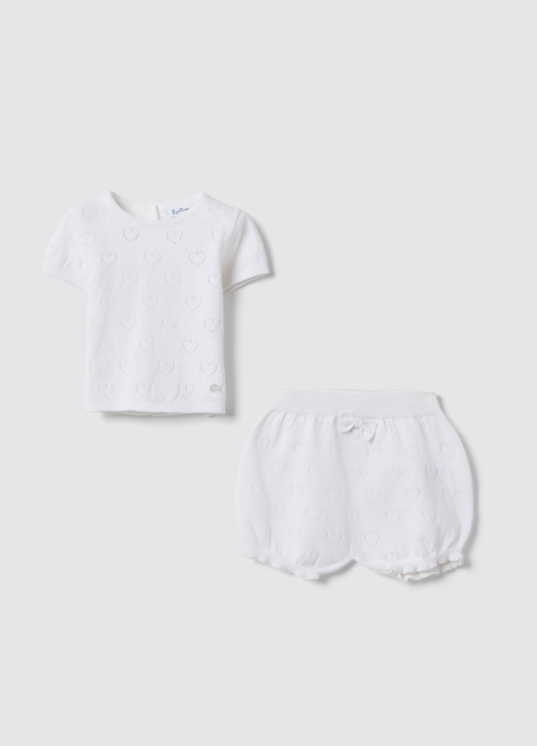 Set of white pure cotton t-shirt and shorts for baby girl with hearts