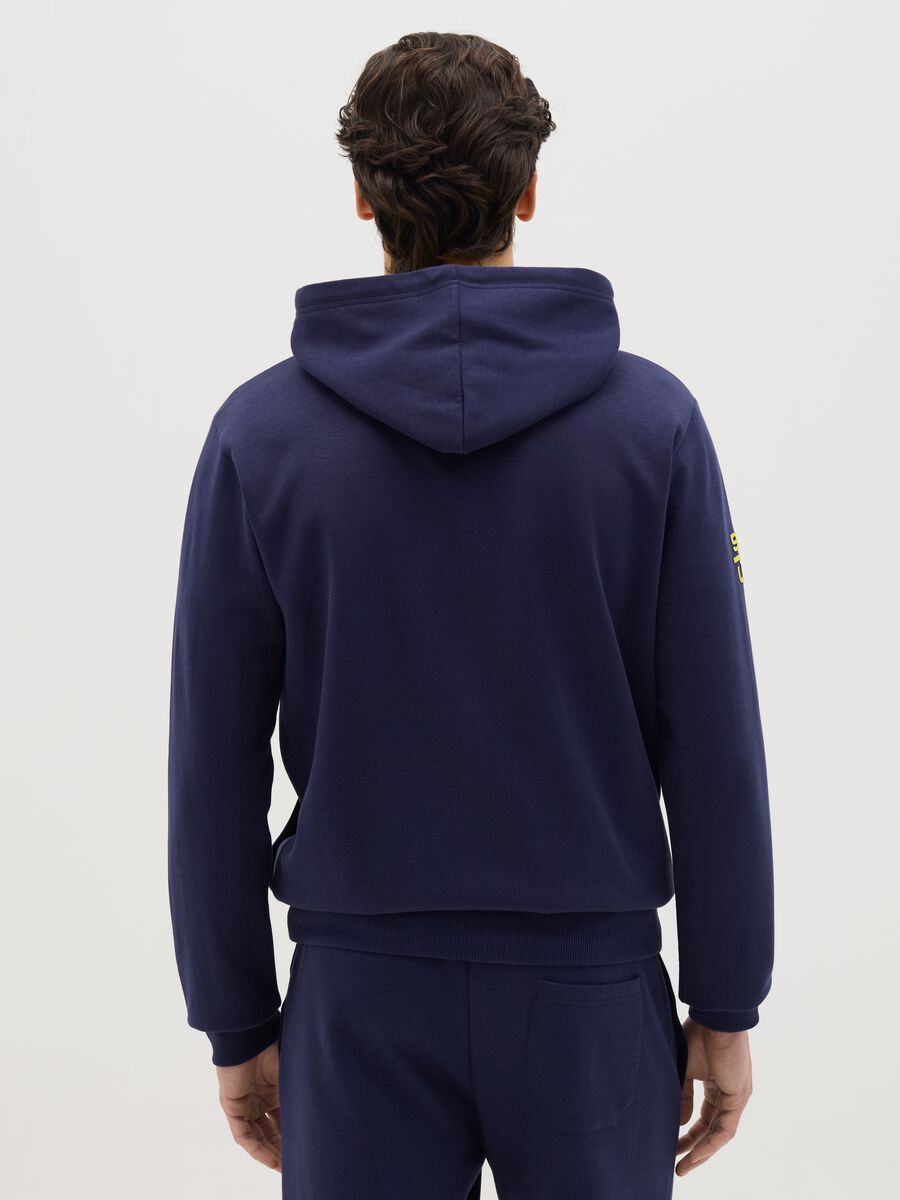 Blue full-zip sweatshirt with hood and yellow details_3