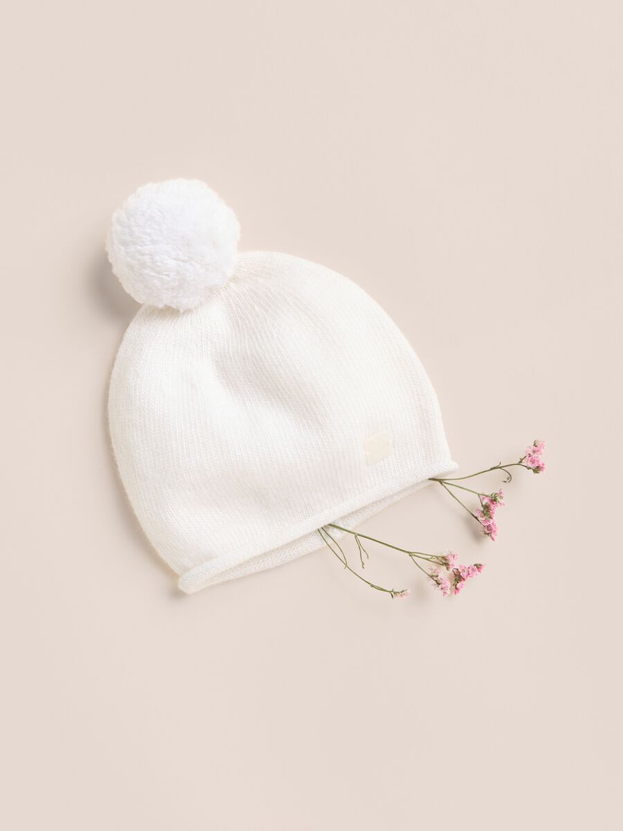 IANA hat in wool blend with pompom_0