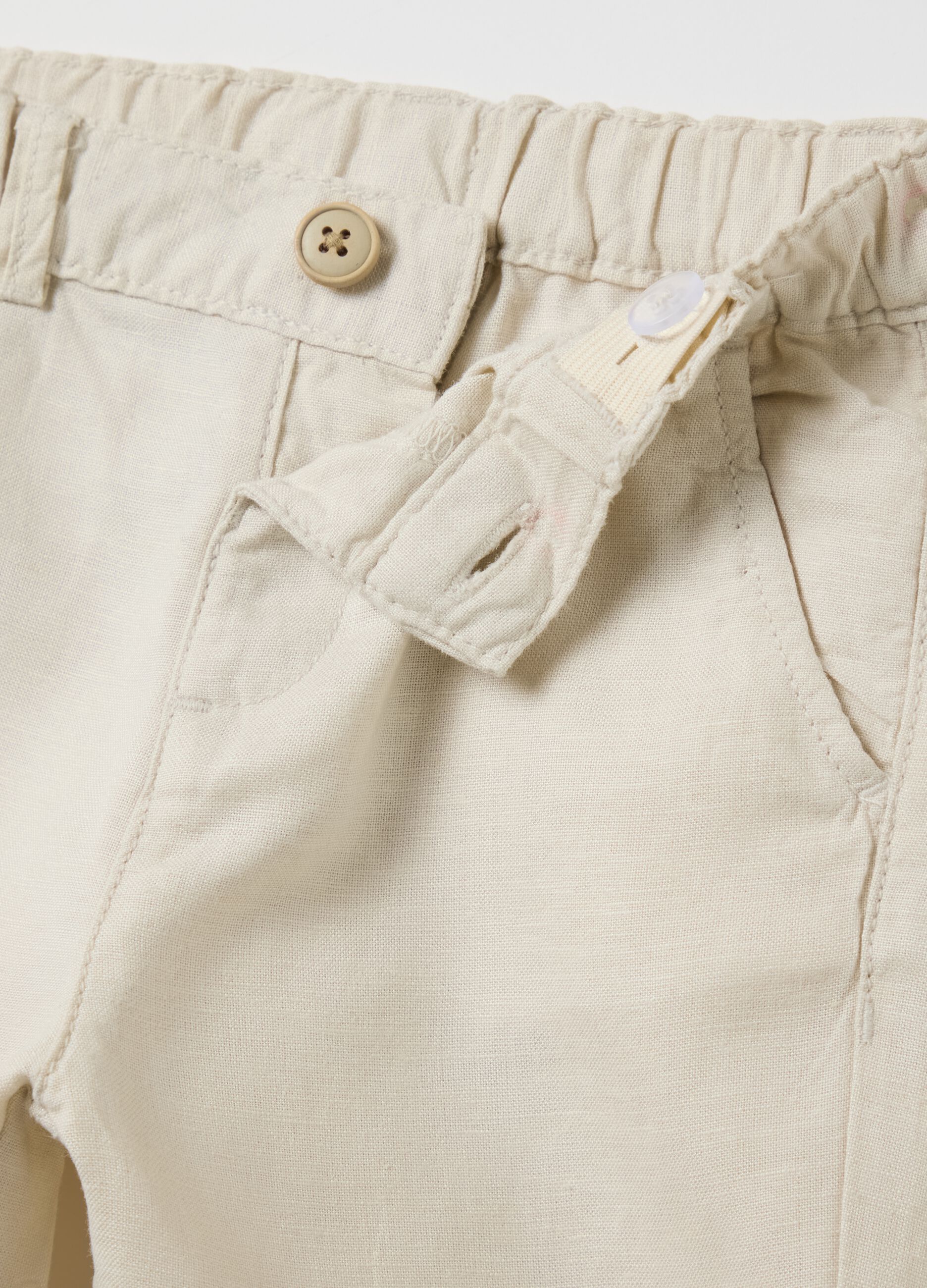 Boys’ beige regular-fit shorts in viscose and linen blend