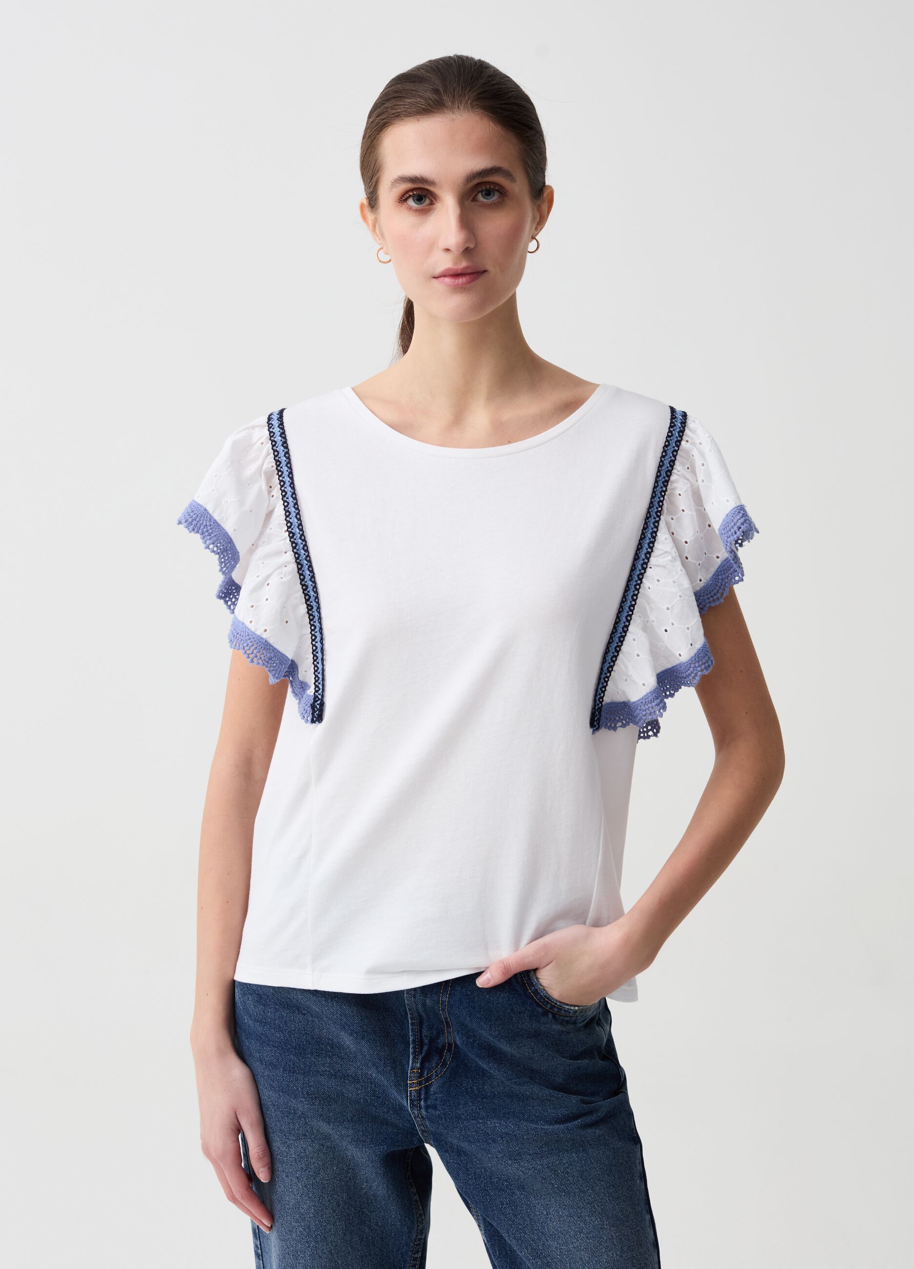 T-shirt with broderie anglaise frills