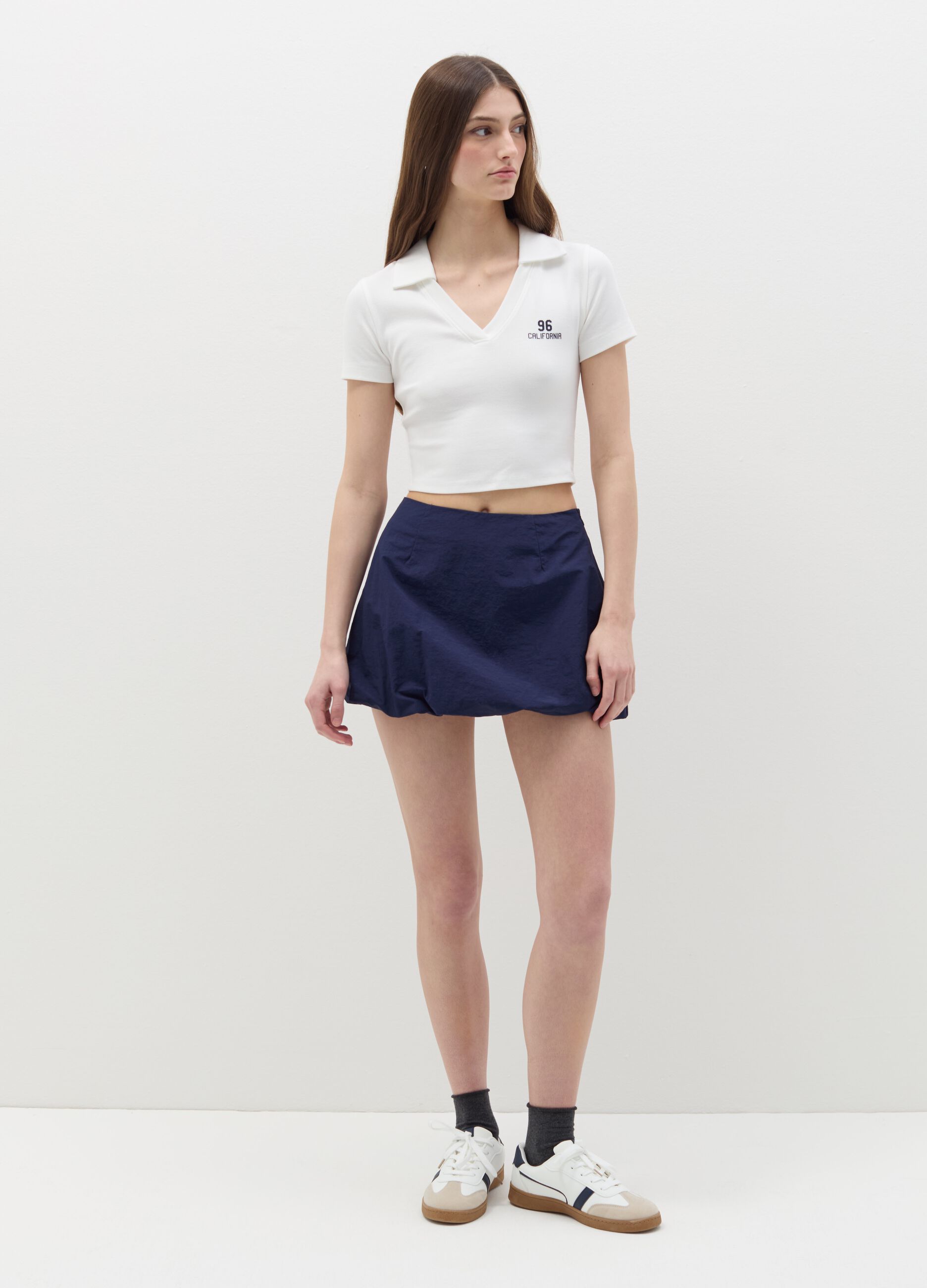 T-shirt with polo neck
