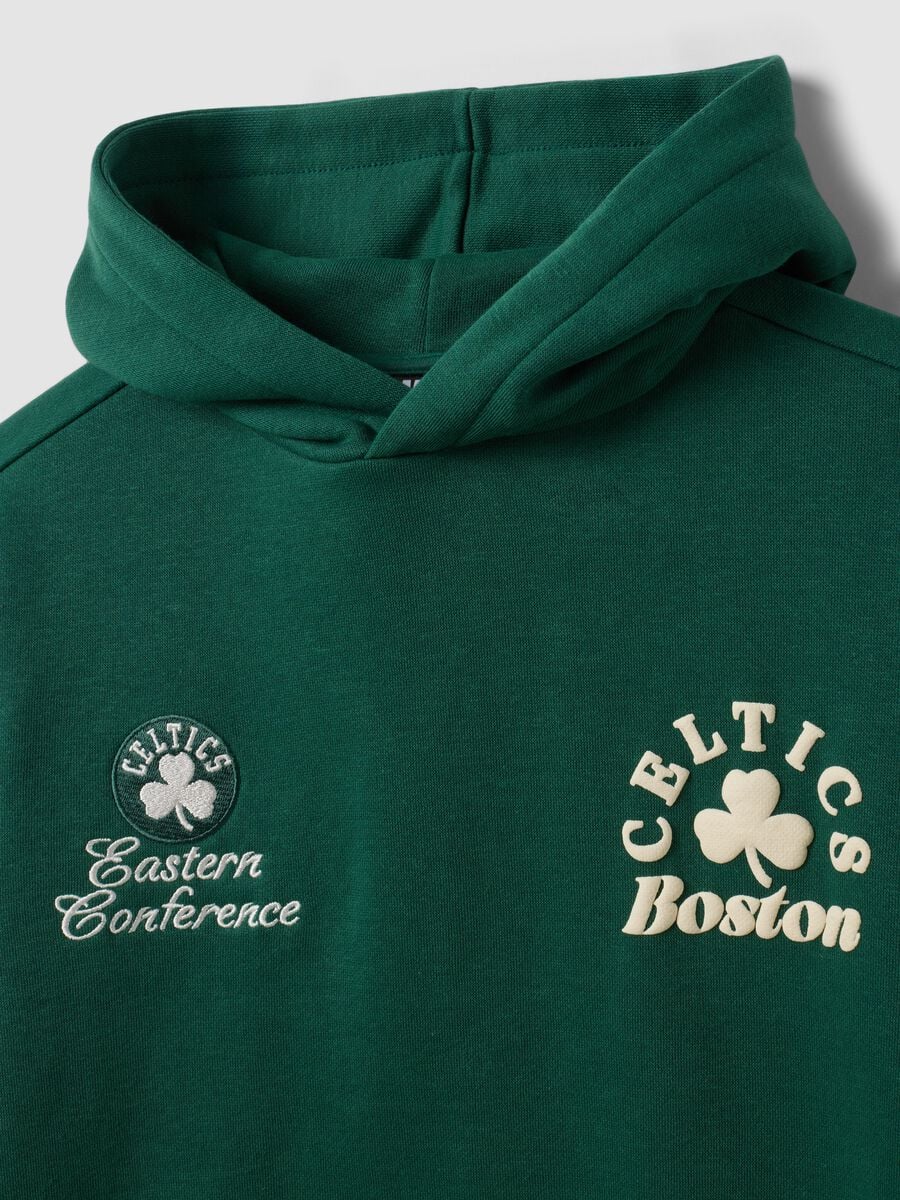 Felpa verde con cappuccio in misto cotone con stampa Celtics per ragazzo_4