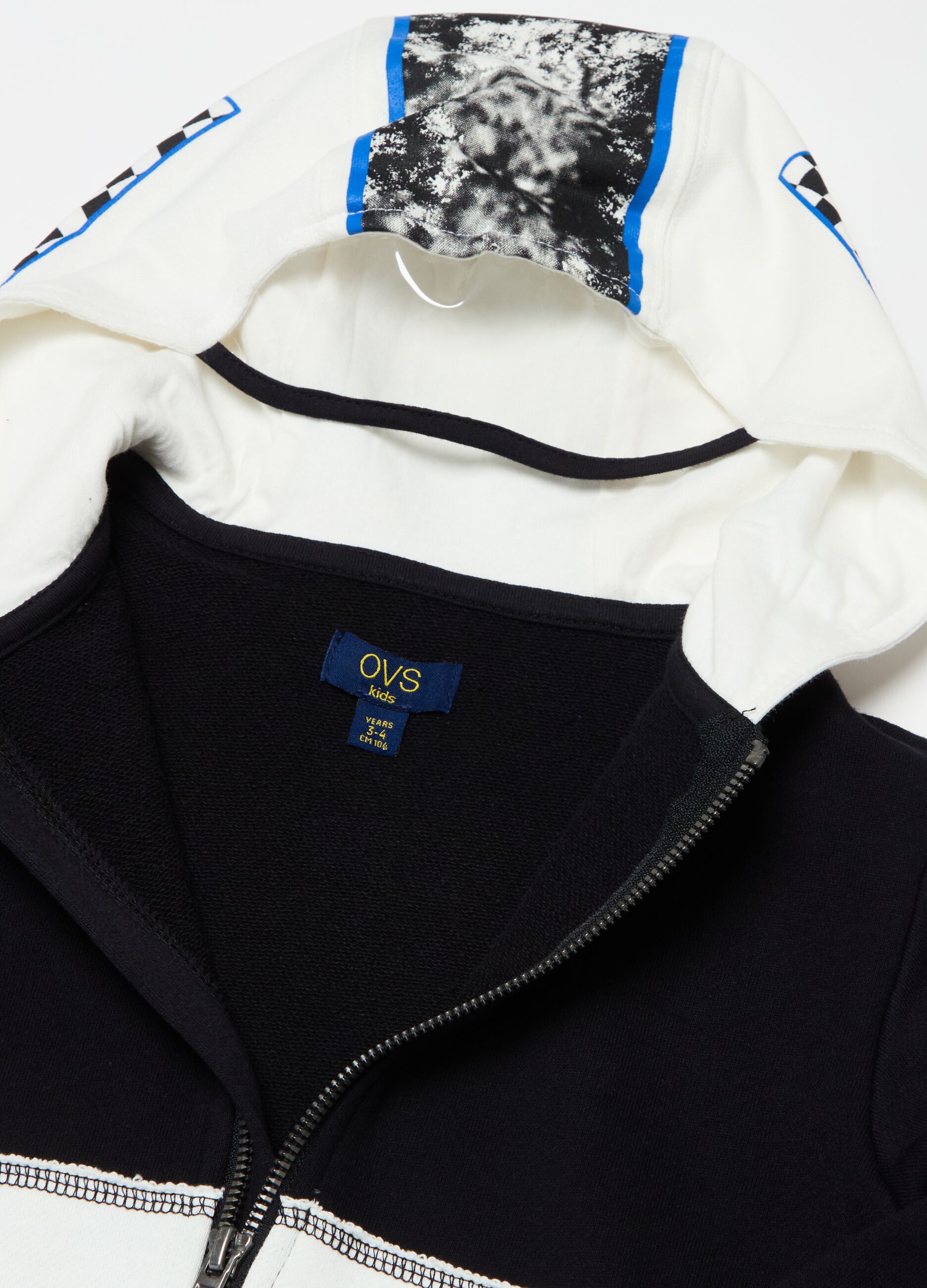 Full-zip sweatshirt with hood and racing bike print