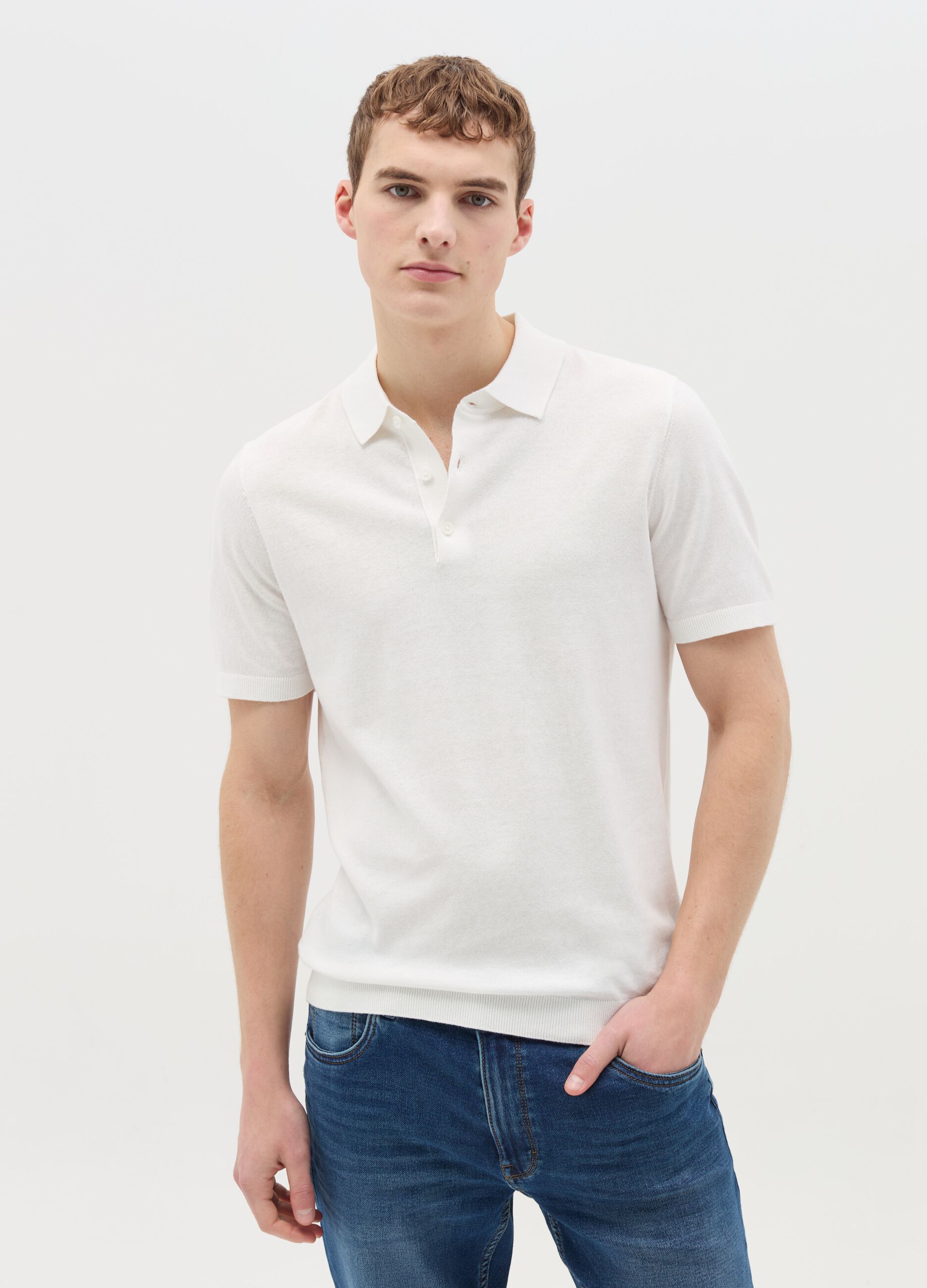 Polo shirt in solid colour cotton