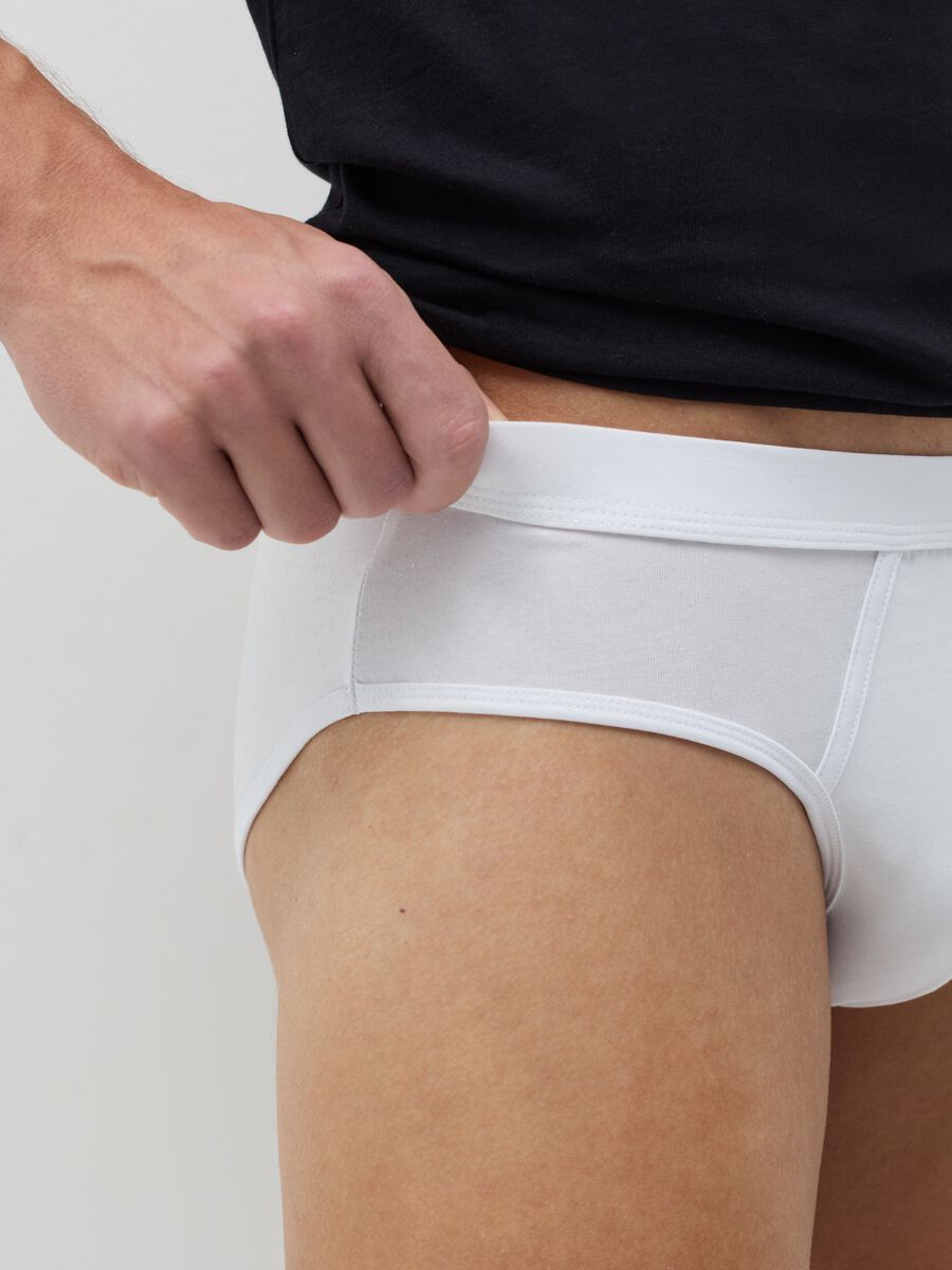 Two-pack briefs in Supima cotton_2