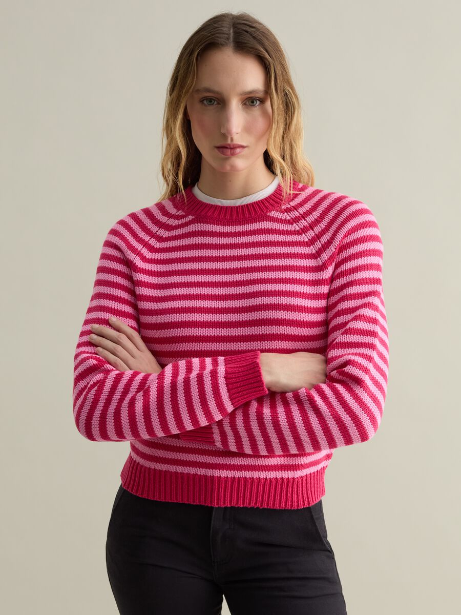 Pullover a righe con maniche raglan_0