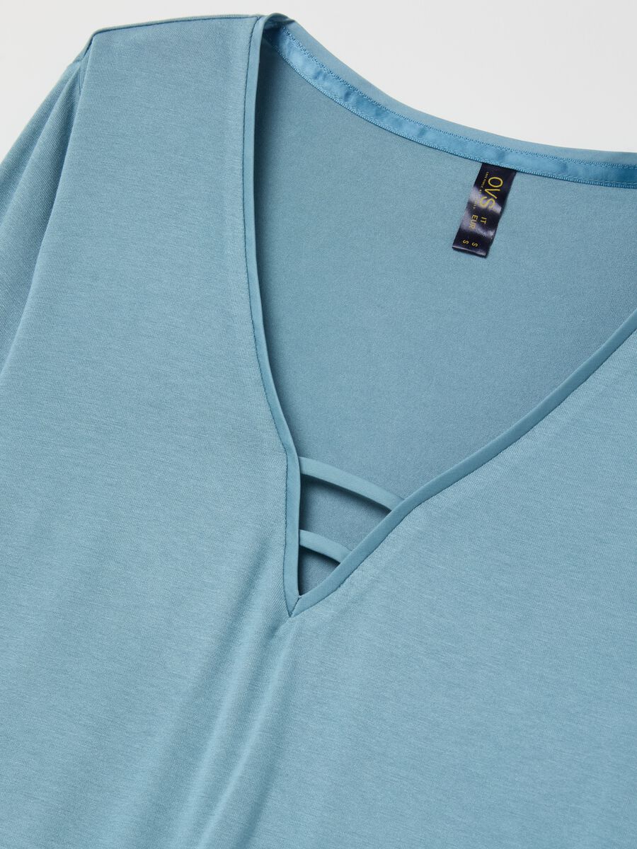 Pyjama top with V neck with detail_5