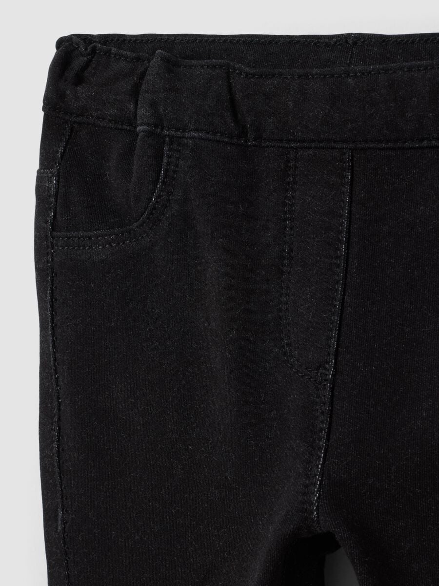 Black skinny-fit stretch cotton jeggings for baby girls_2
