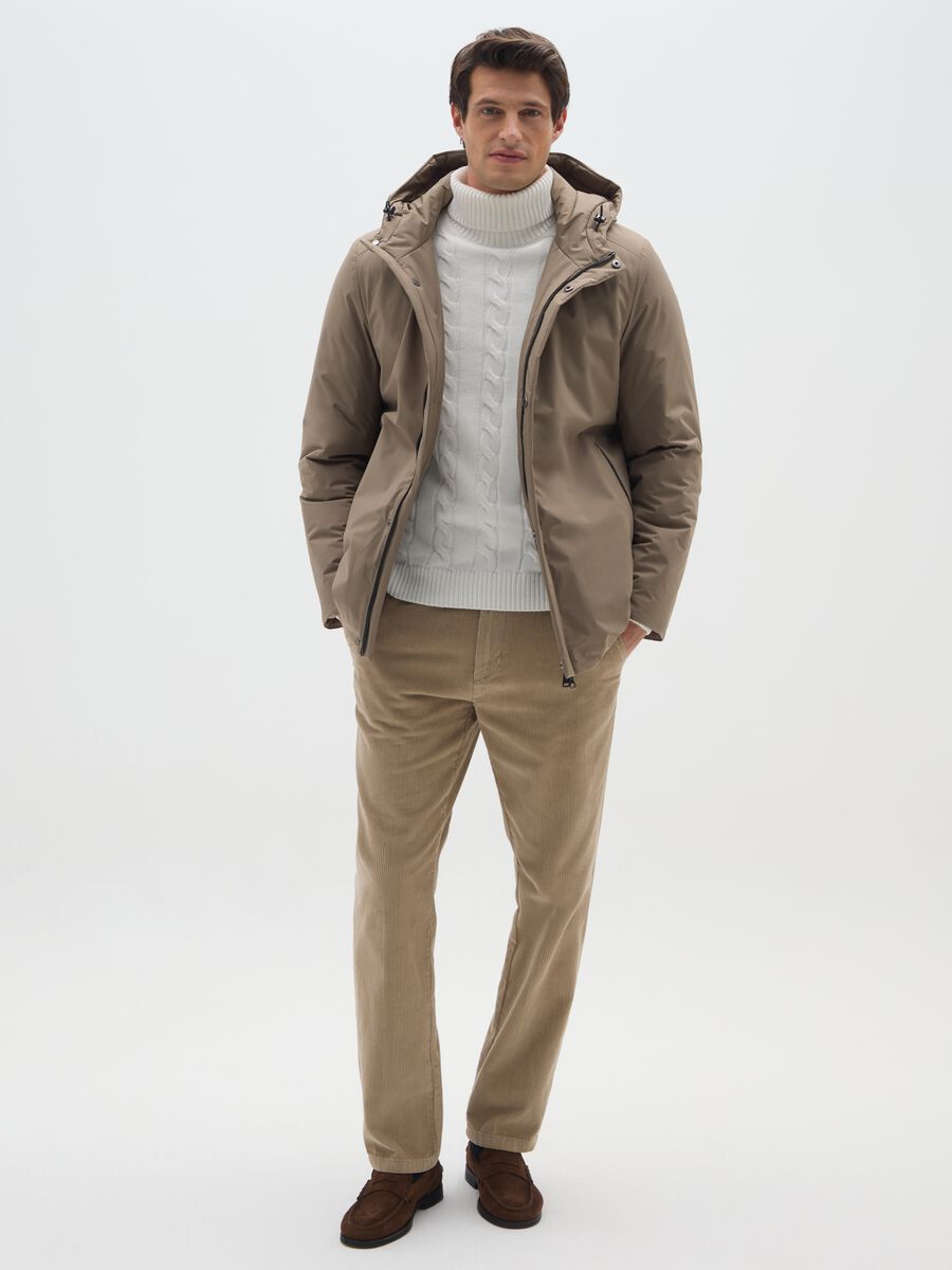 Parka marrone regular fit con chiusura a zip_1