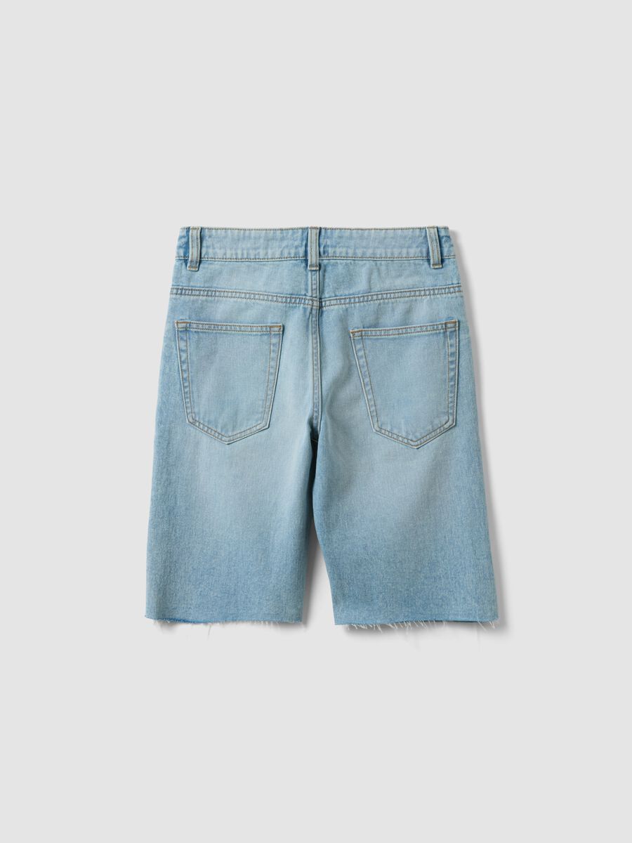 Pantaloni corti azzurri in denim regular fit per ragazzo_1