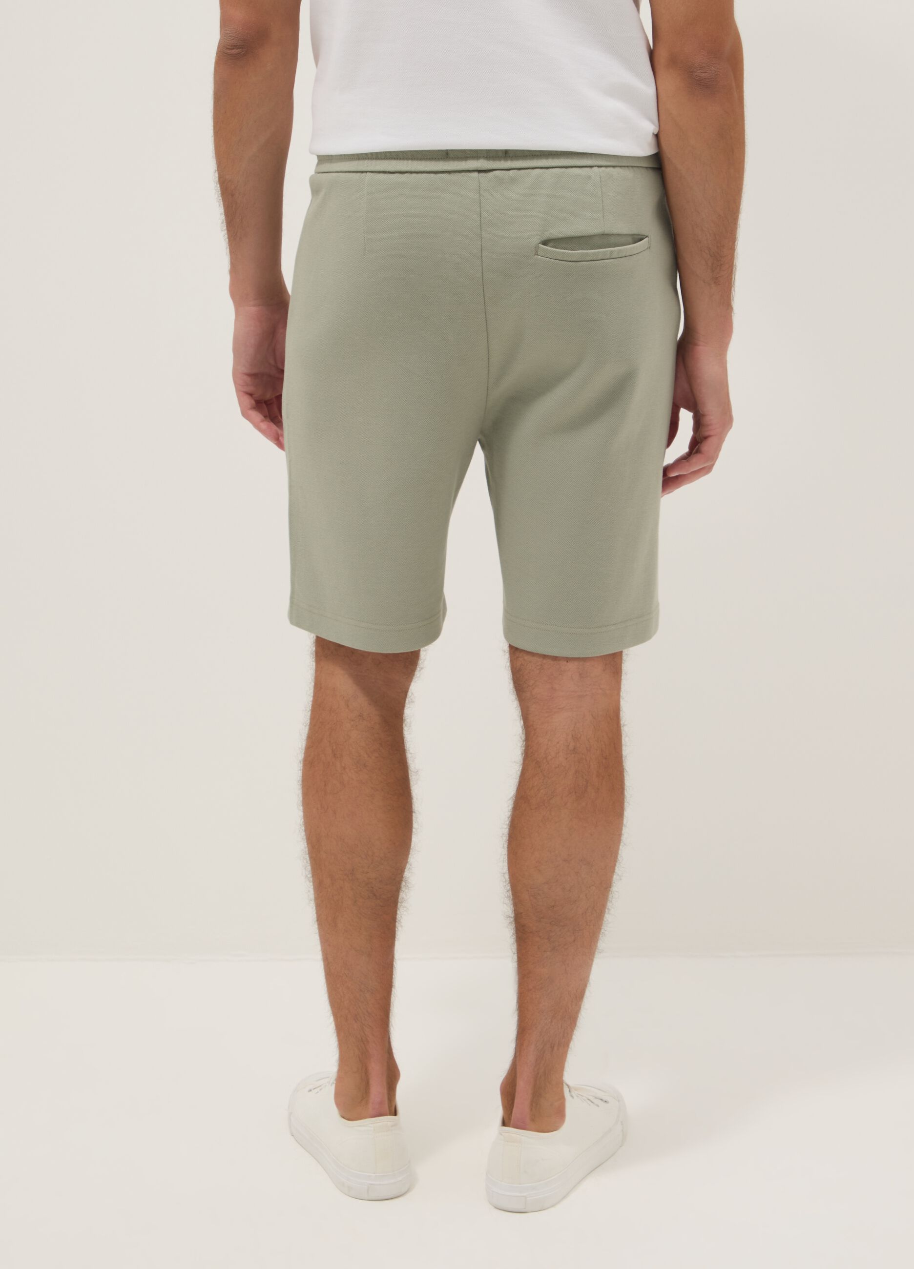 Green pure cotton regular-fit shorts with drawstring