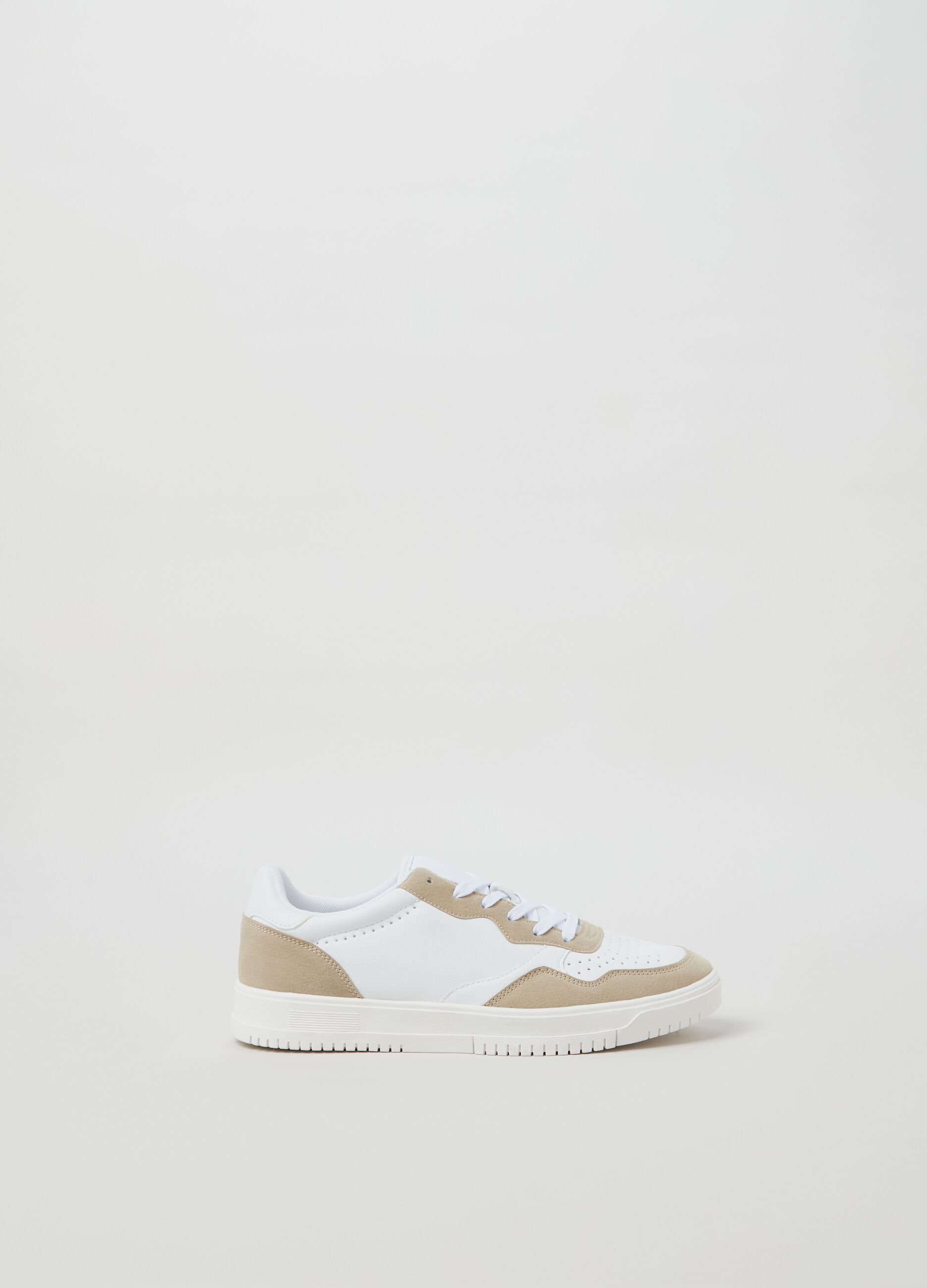 Sneakers con dettagli scamosciati