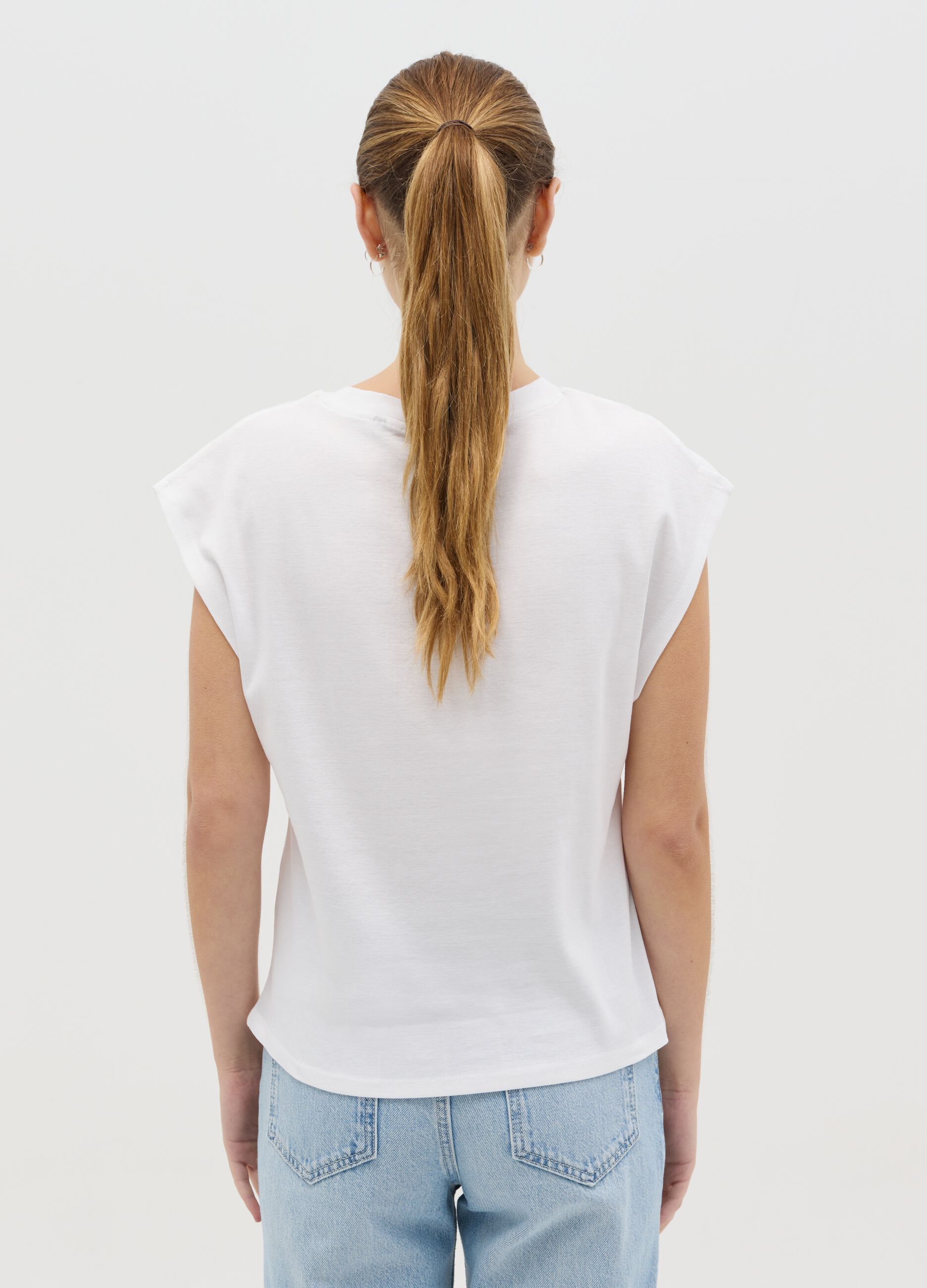 T-shirt with kimono sleeves