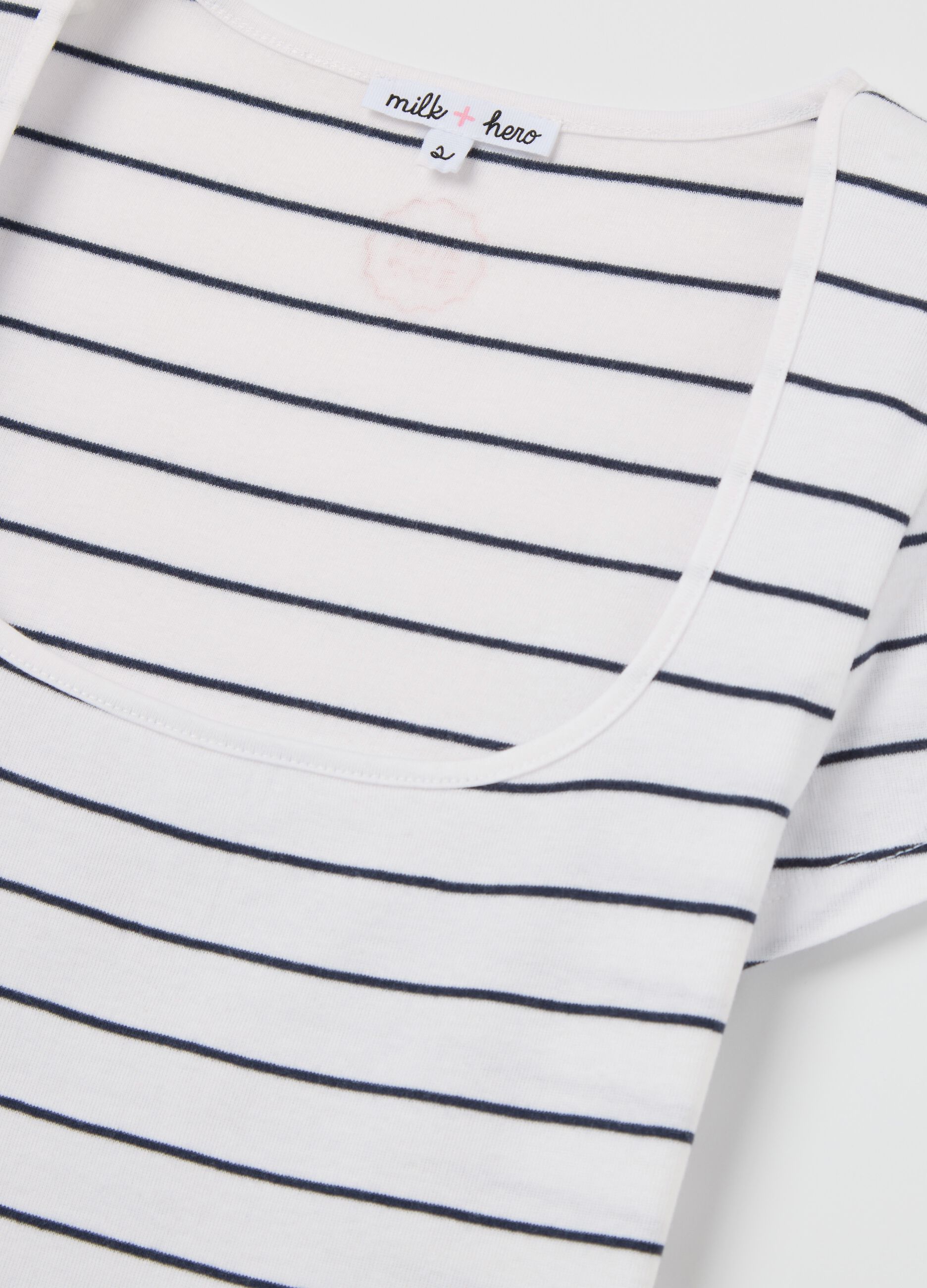 Fitted T-shirt in cotton with white and blue stripes