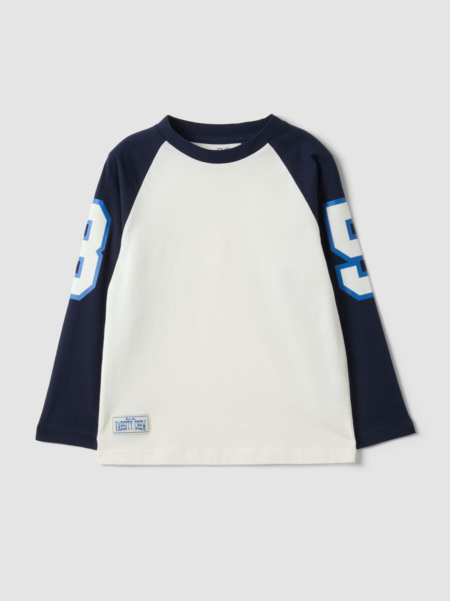 T-shirt bianca in puro cotone con girocollo e maniche raglan per bambino_0
