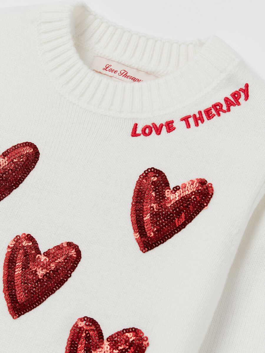 Pullover with sequin hearts and embroidery_2
