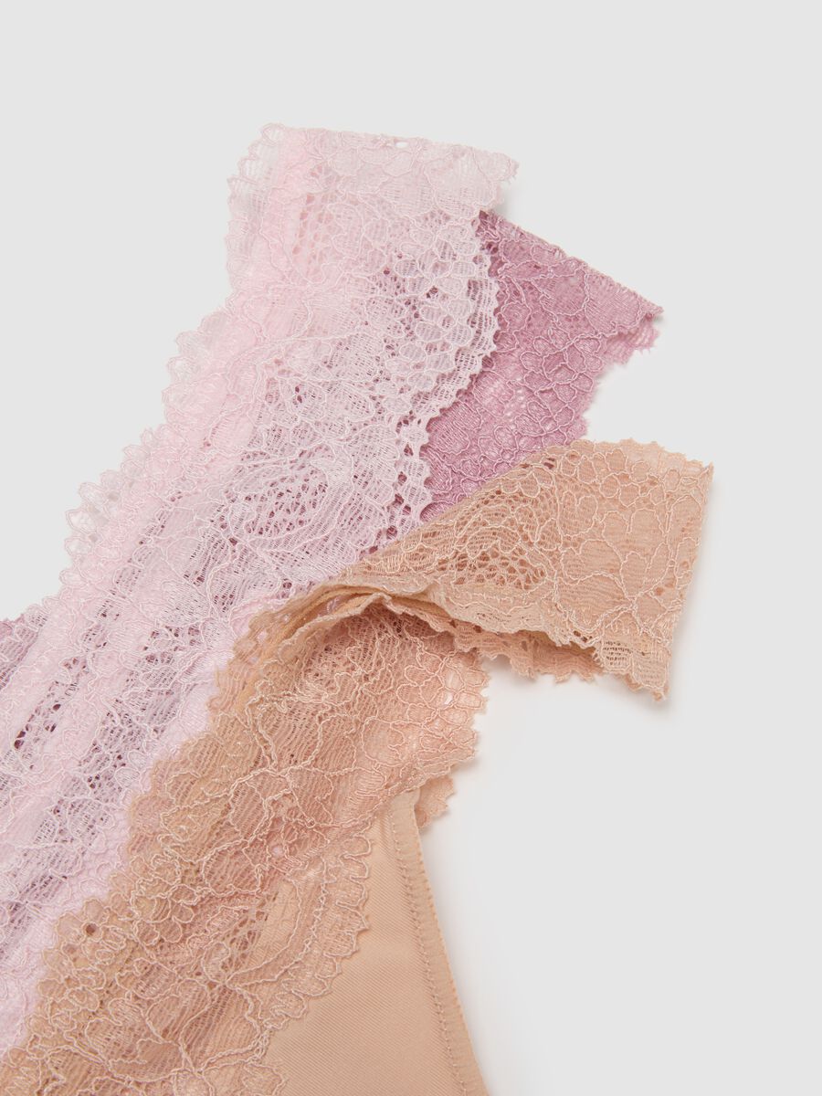 Tripack multicolour Brazilian briefs regular fit with lace details_5