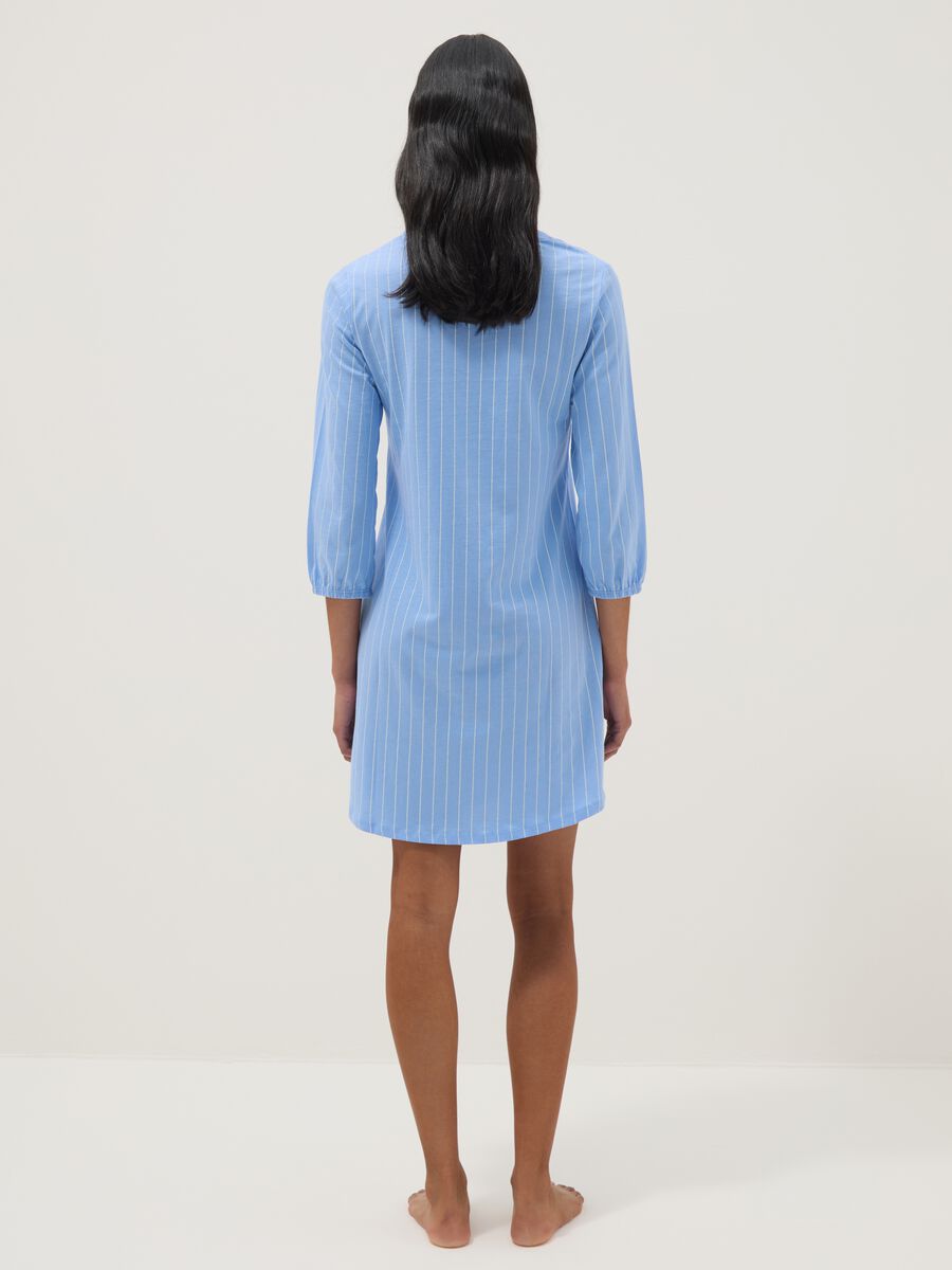 Sky blue pure cotton striped nightshirt with regular fit and serafino collar_2