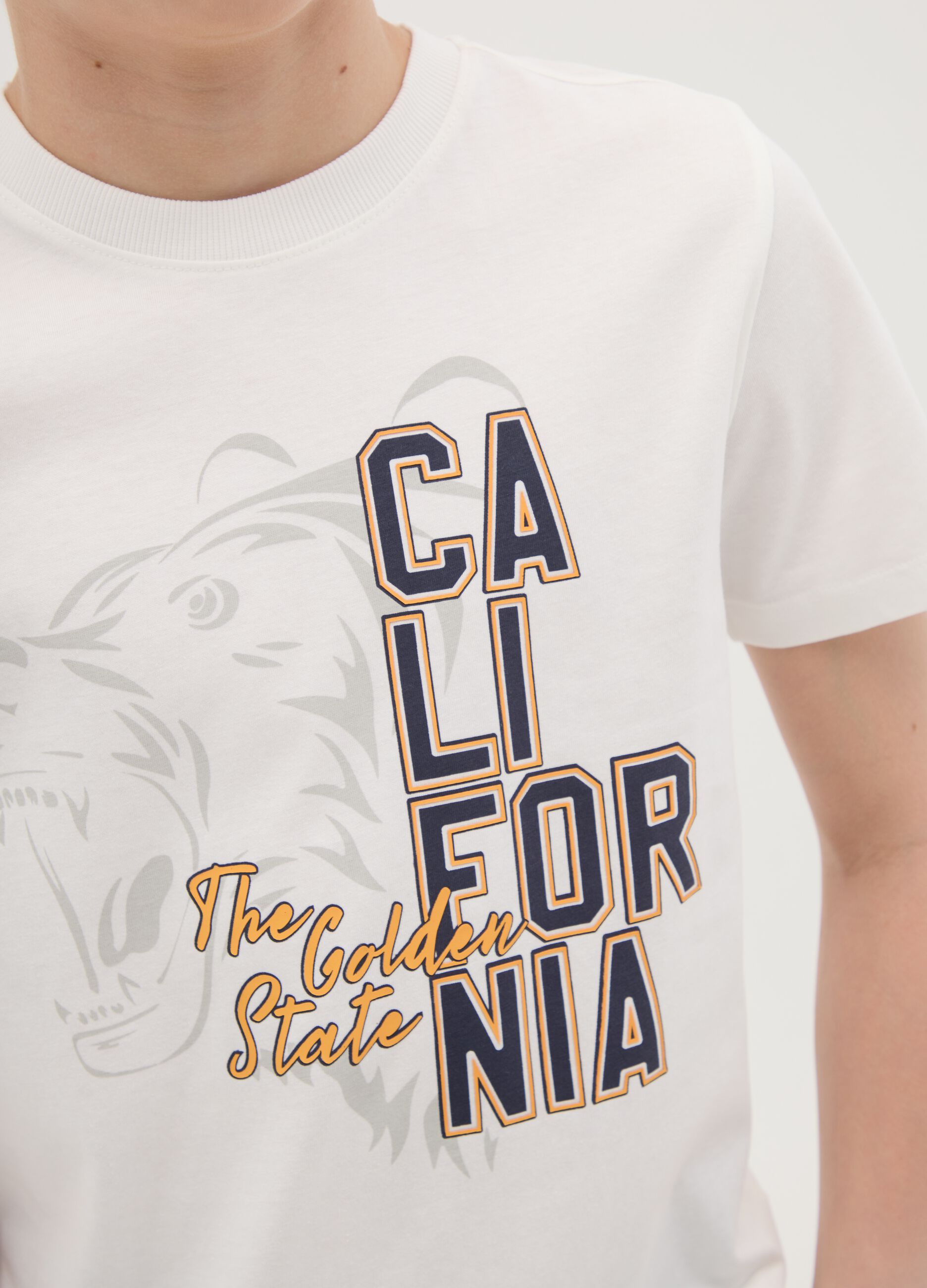 White cotton T-shirt with print