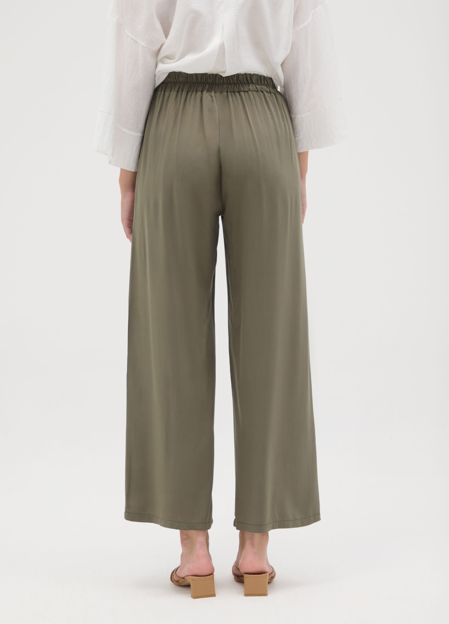 Women's regular fit green viscose trousers