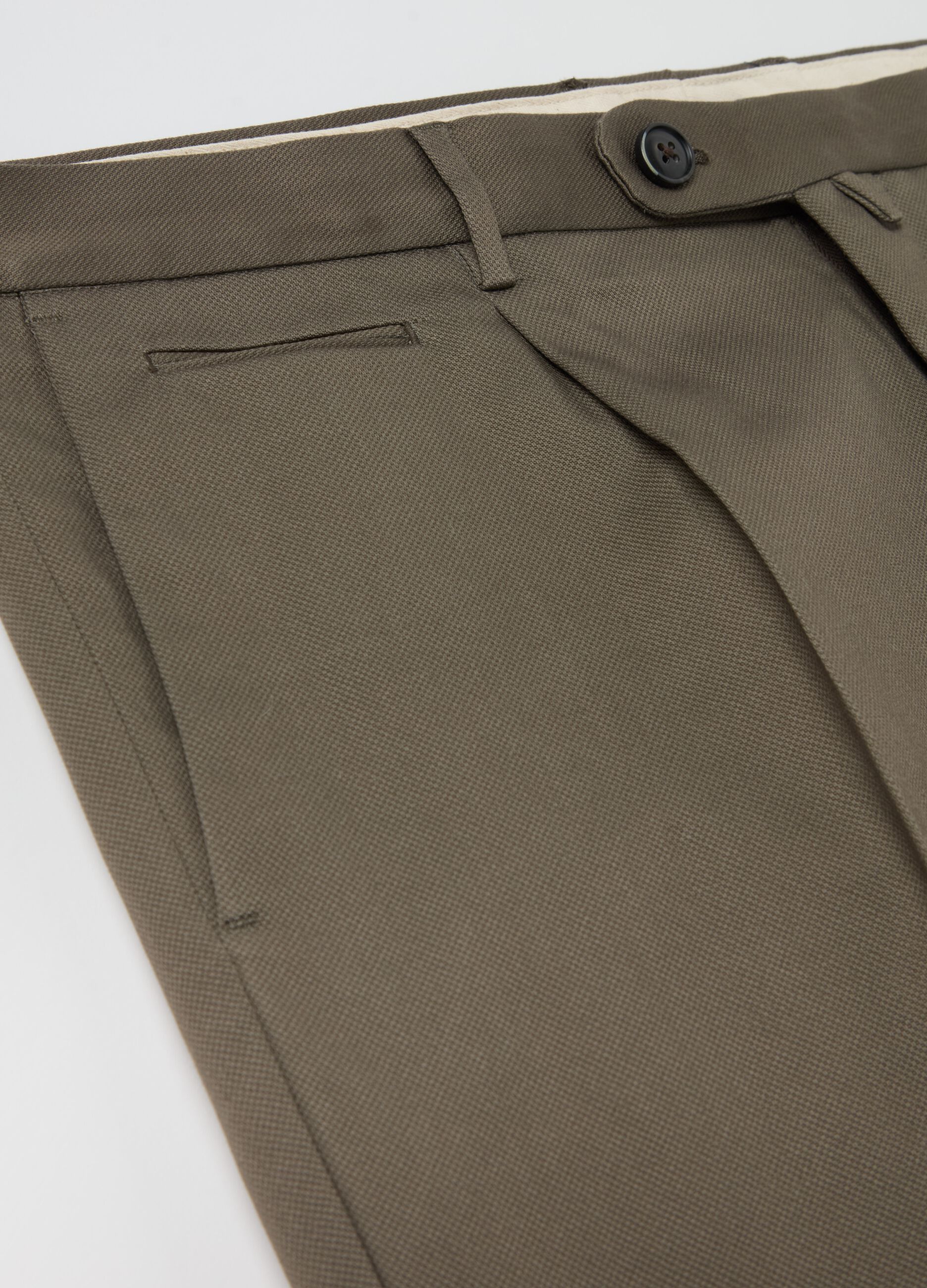 Pantalone chino con pinces Contemporary