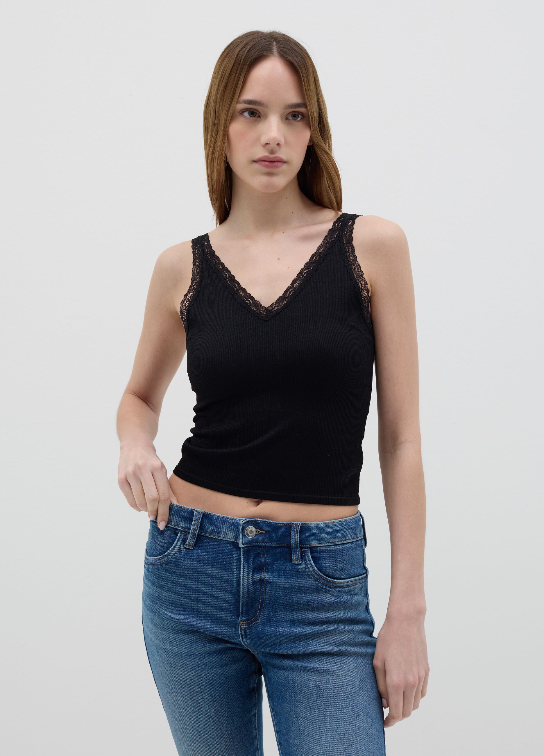 Ribbed black tank top with lace